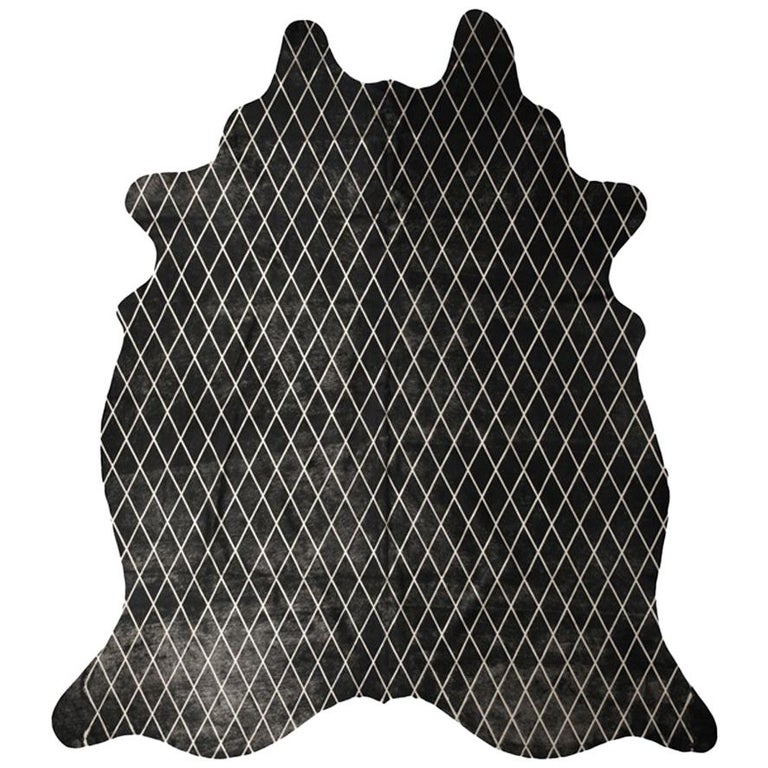 Silver Diamond Pattern Rug Silver Metallic Diamond Pattern Black Cowhide Rug, Large For Sale at ...