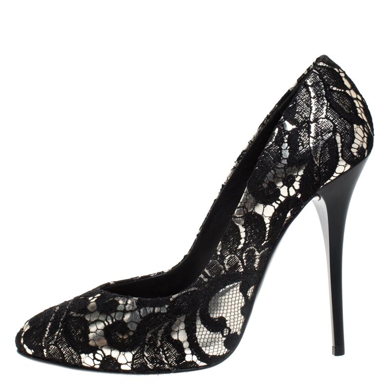 With this one, Giuseppe Zanotti has brought yet another gorgeous pair of pumps. Feel beautiful and be comfortable while flaunting these pumps made from metallic leather topped by a black lace overlay. They are complete with comfortable insoles and