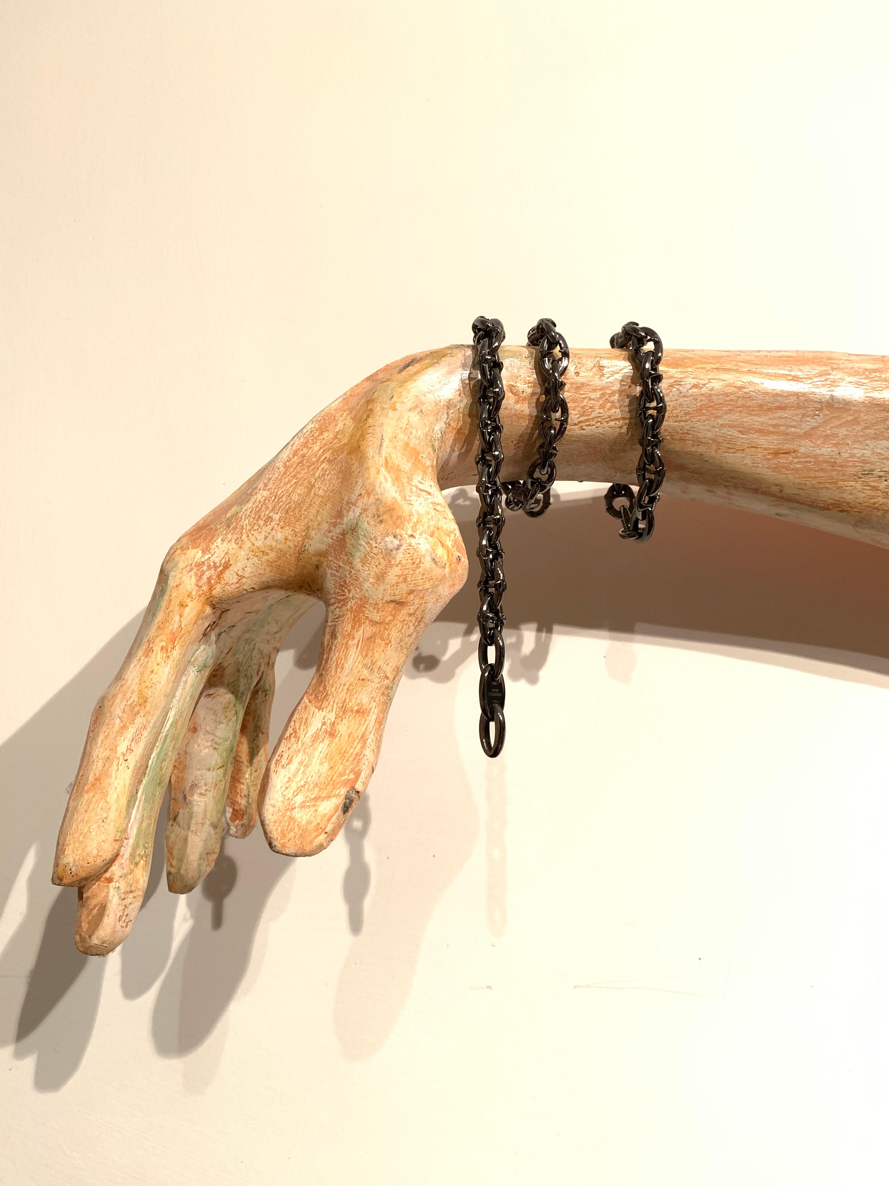 Ciondolo moderno in argento con catena in vendita 13