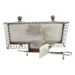 Silver morrões tray & scissors w/ rack & cut-out/relief scissors