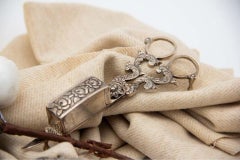 Silver Morrões tray & scissors w/ raised florals & 4 shell feet