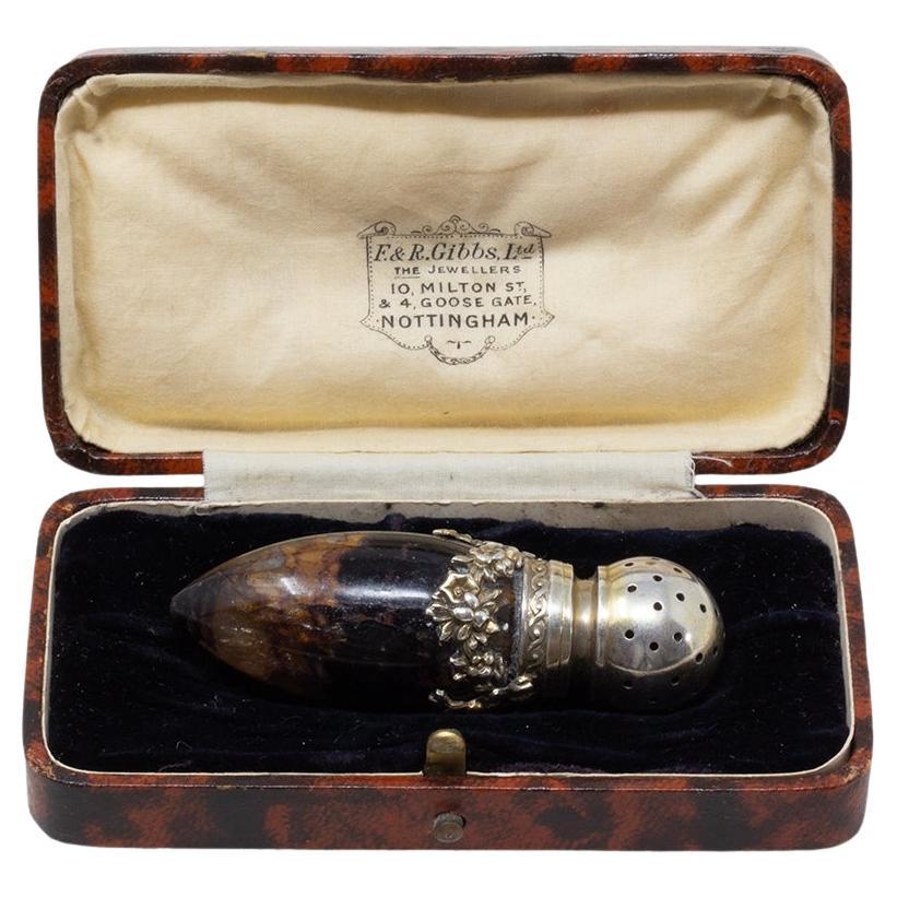 Vinaigrette en argent montée sur I John Johns, poinçonnée en Allemagne, Circa 1890 en vente