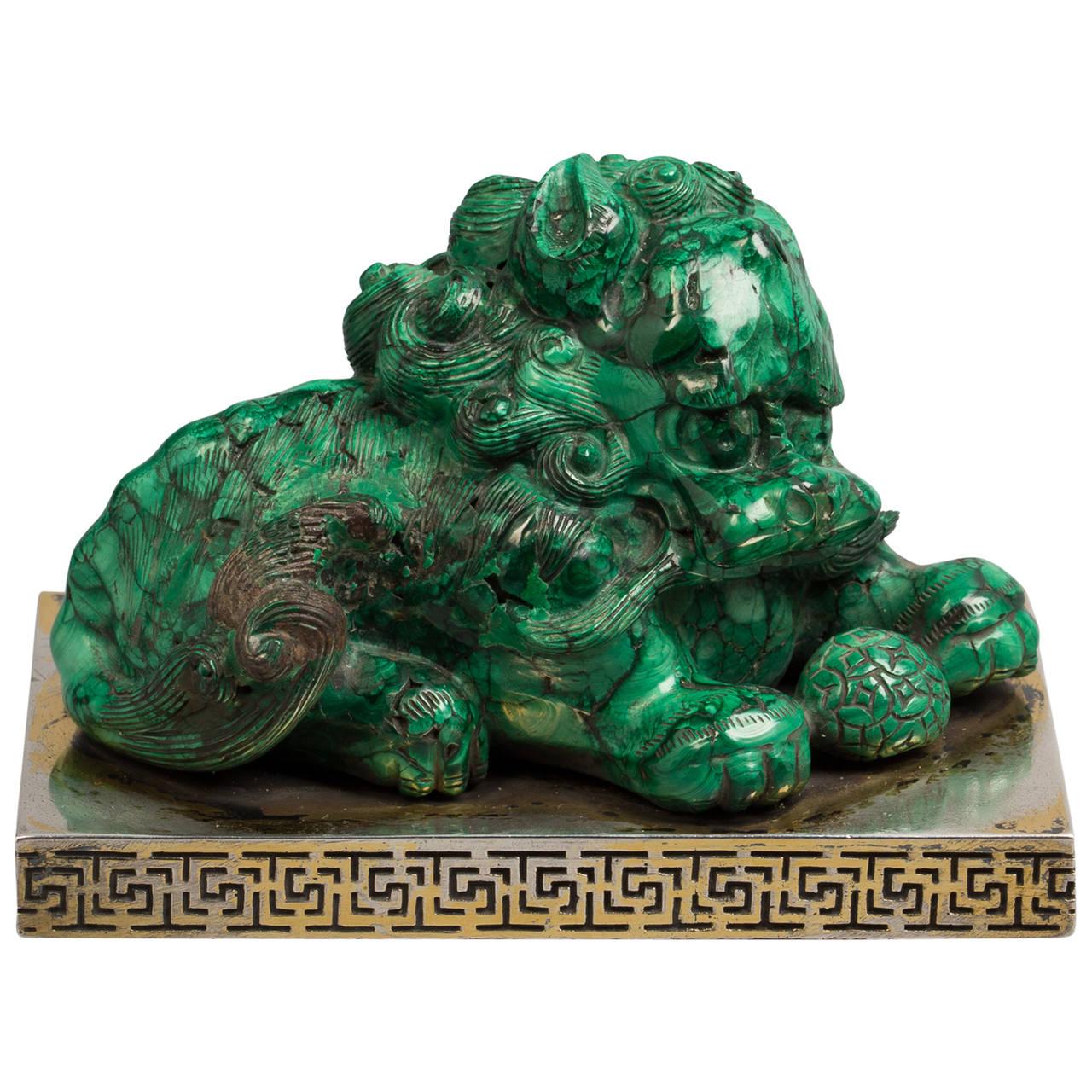 Silver Mounted Chinese Malachite Foo Dog, circa 1800 In Good Condition In New York, NY