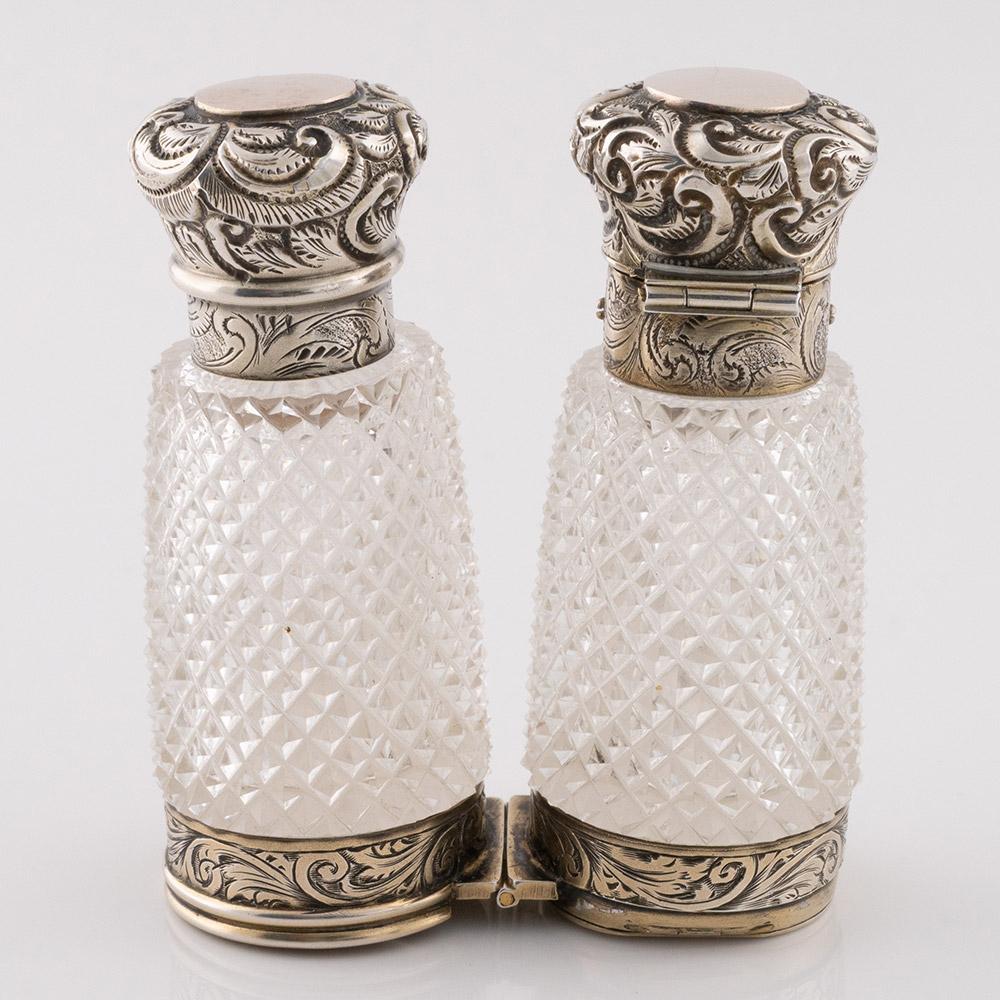 Silver Mounted Combined Double-Ended Scent Bottle Vinaigrette In Good Condition For Sale In Tunbridge Wells, GB
