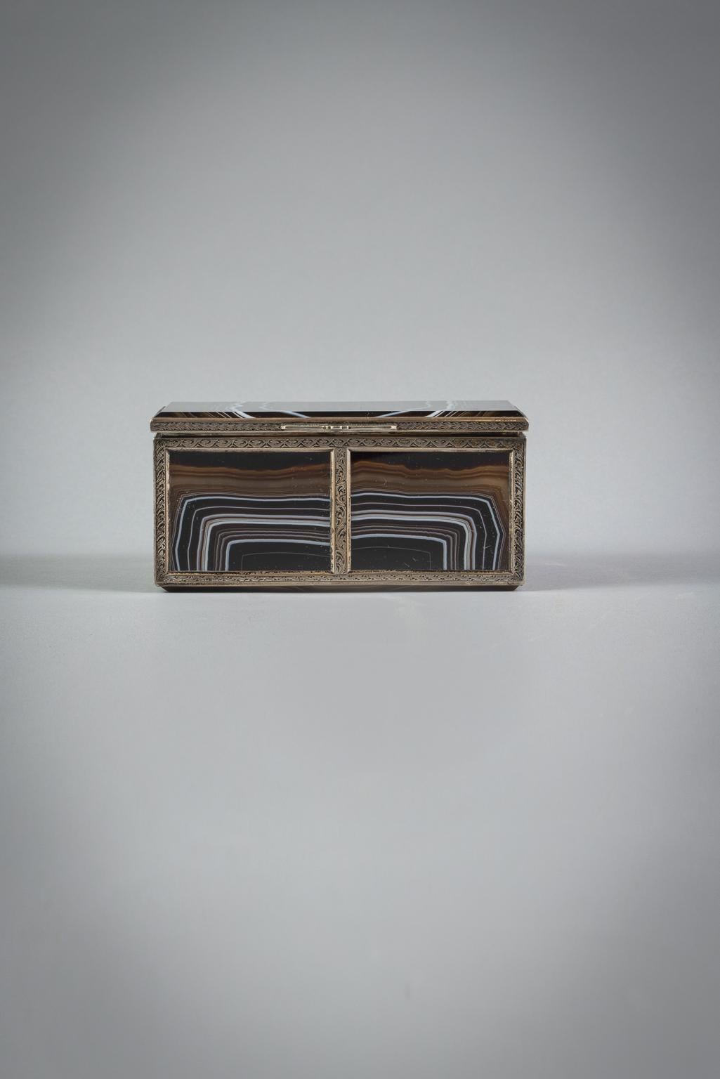 Late 19th Century Silver Mounted Striated Agate Box, circa 1870 For Sale