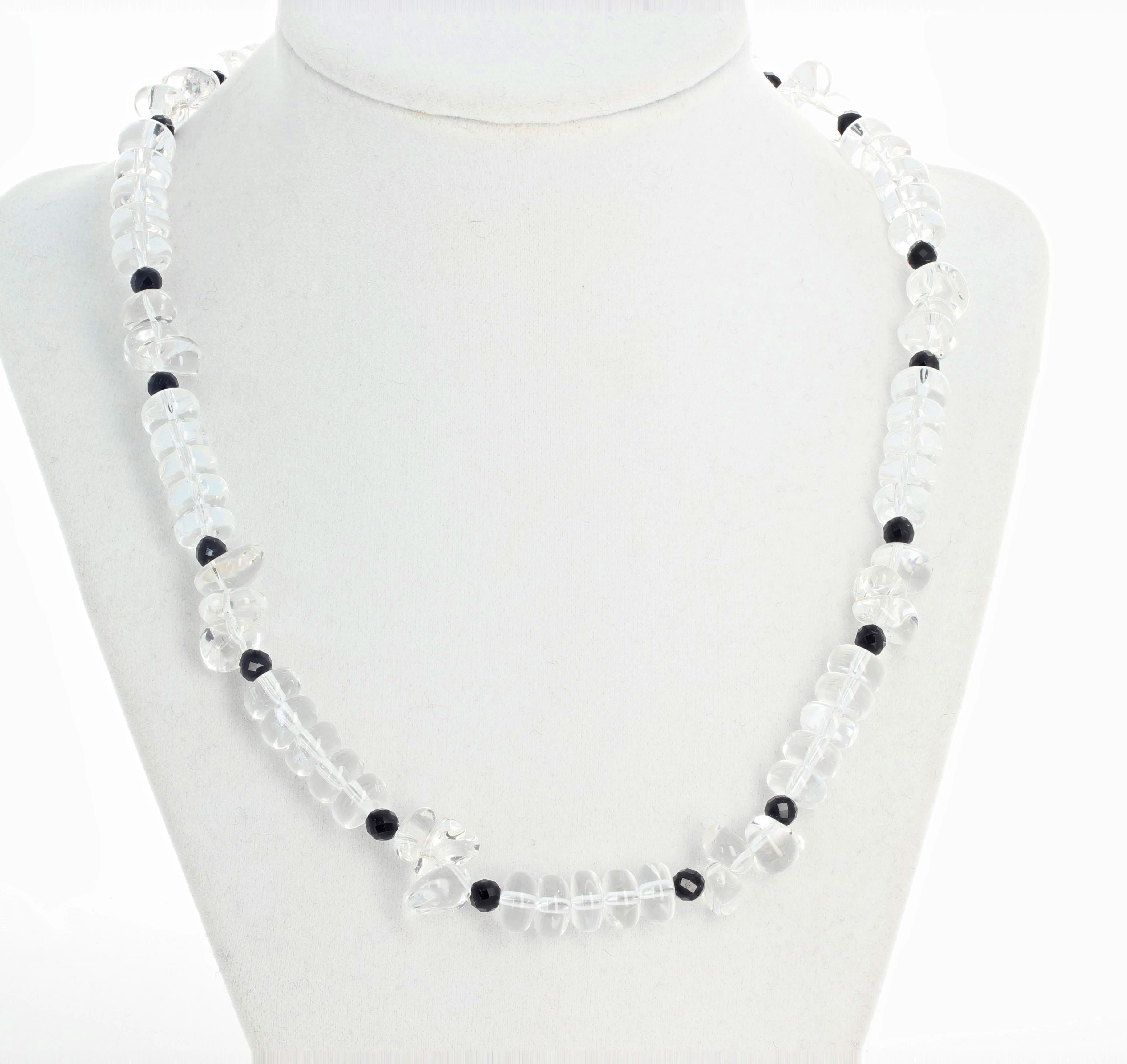 AJD Collana in quarzo naturale brillante e spinello nero con chiusura a diamante in vendita 1