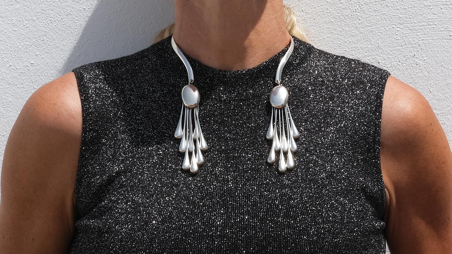 Silver Neck Ring by Astrid Fog for Georg Jensen, model 235. For Sale 6