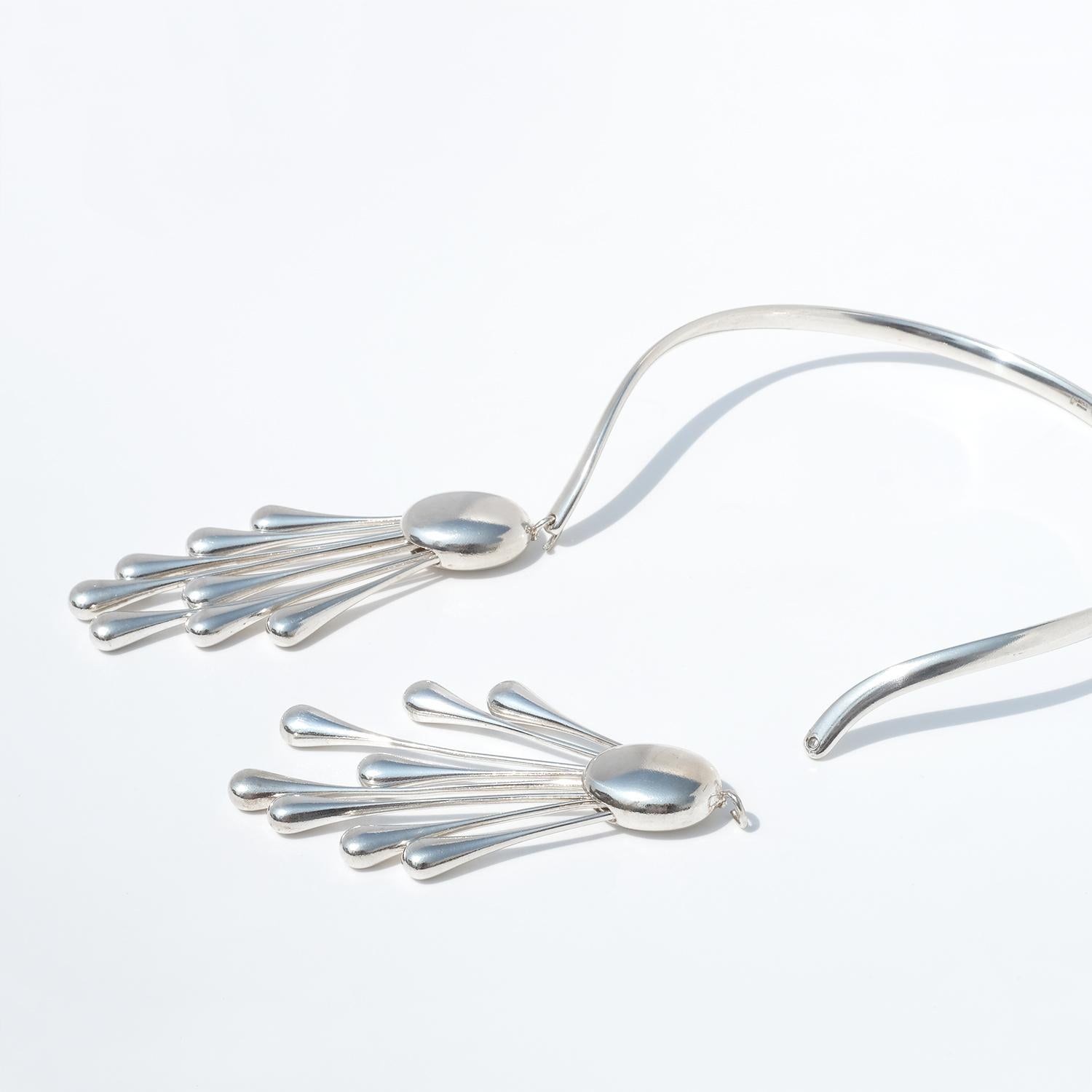 Silver Neck Ring by Astrid Fog for Georg Jensen, model 235. For Sale 1