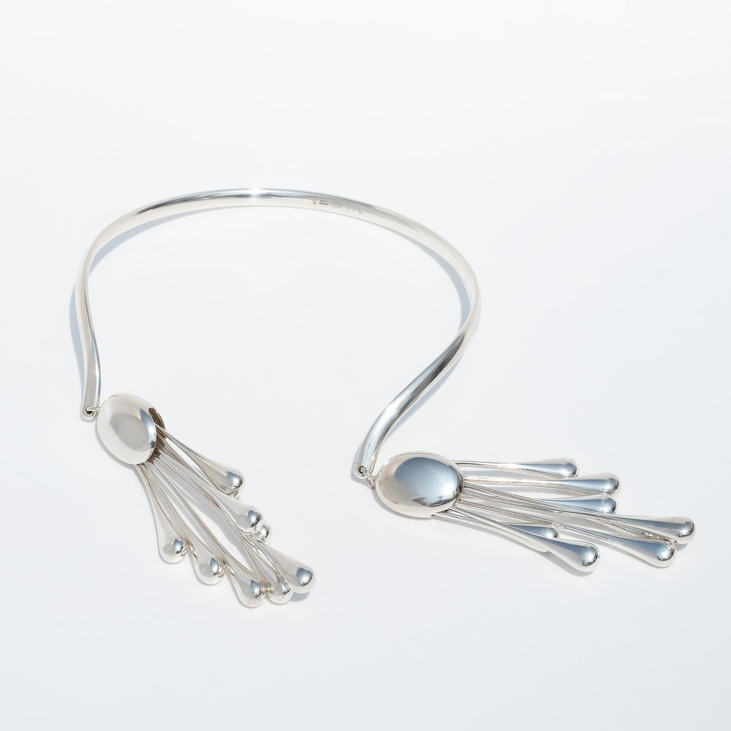 Silver Neck Ring by Astrid Fog for Georg Jensen, model 235. For Sale 2