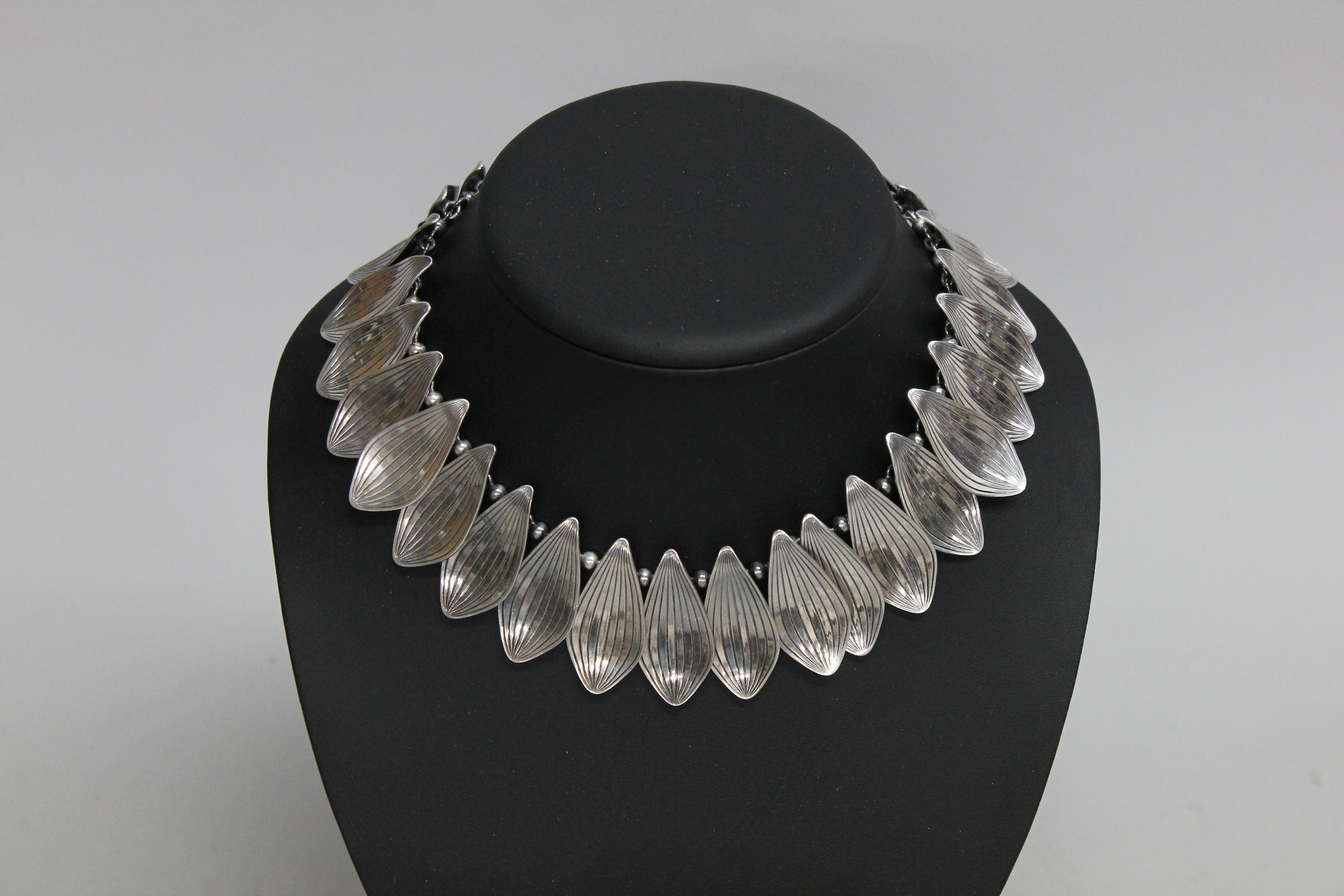 Silver Necklace by Michelsen, Sterling Silver, Denmark, 1950s In Good Condition For Sale In Skanninge, SE