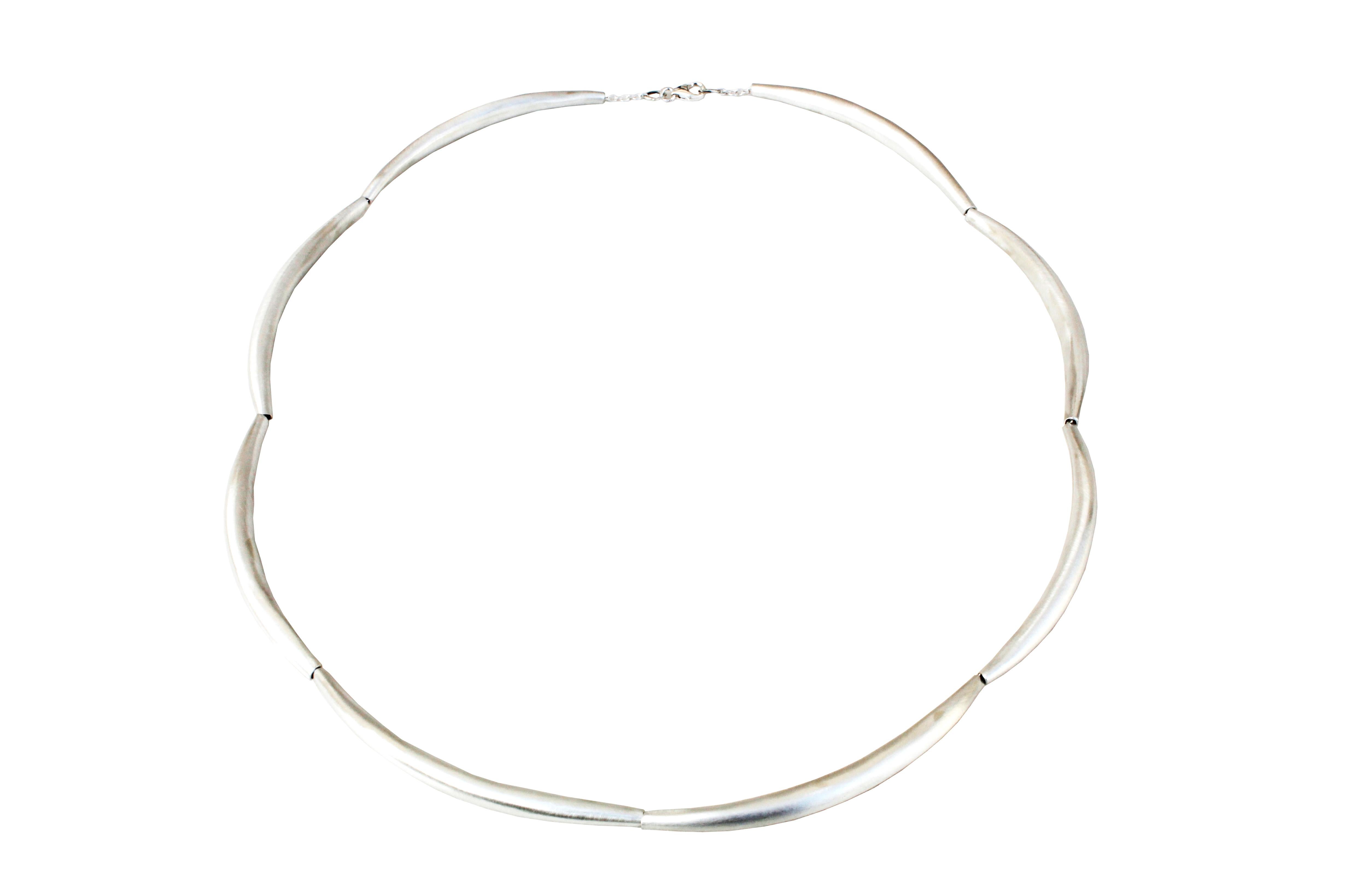 Silberne Halskette im Zustand „Neu“ im Angebot in London, GB