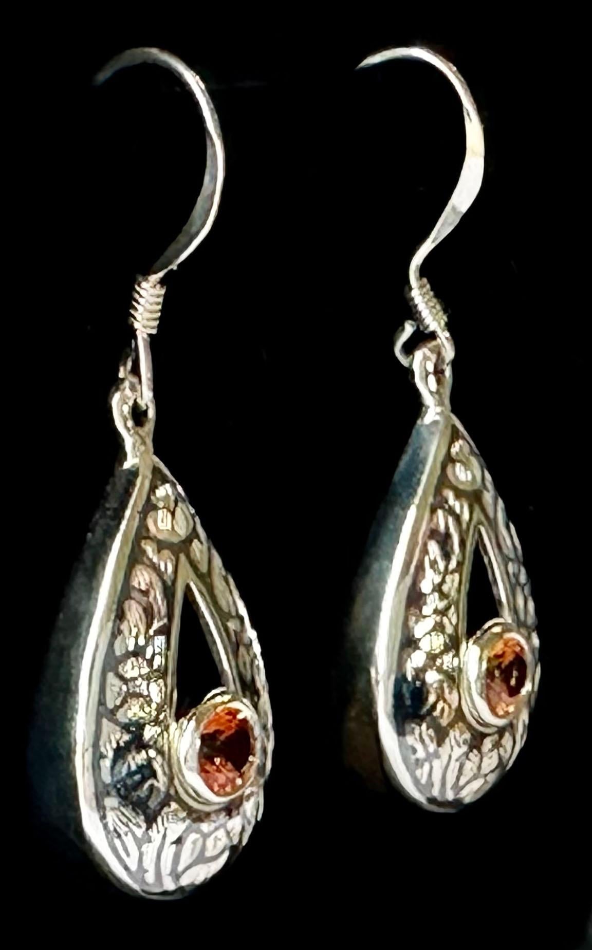 Silver Nielloware Earrings set with Orange Sapphires For Sale 5