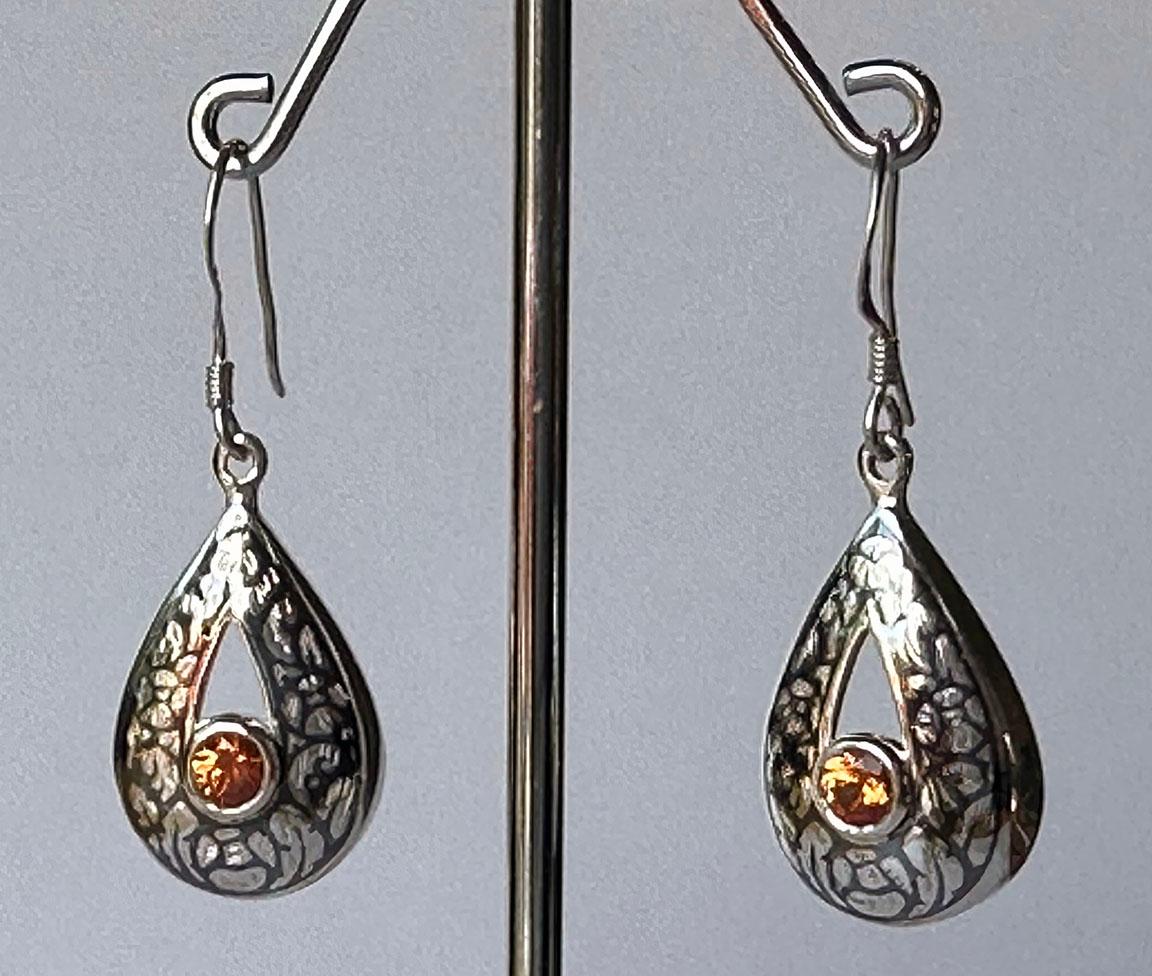 Silver Nielloware Earrings set with Orange Sapphires For Sale 3