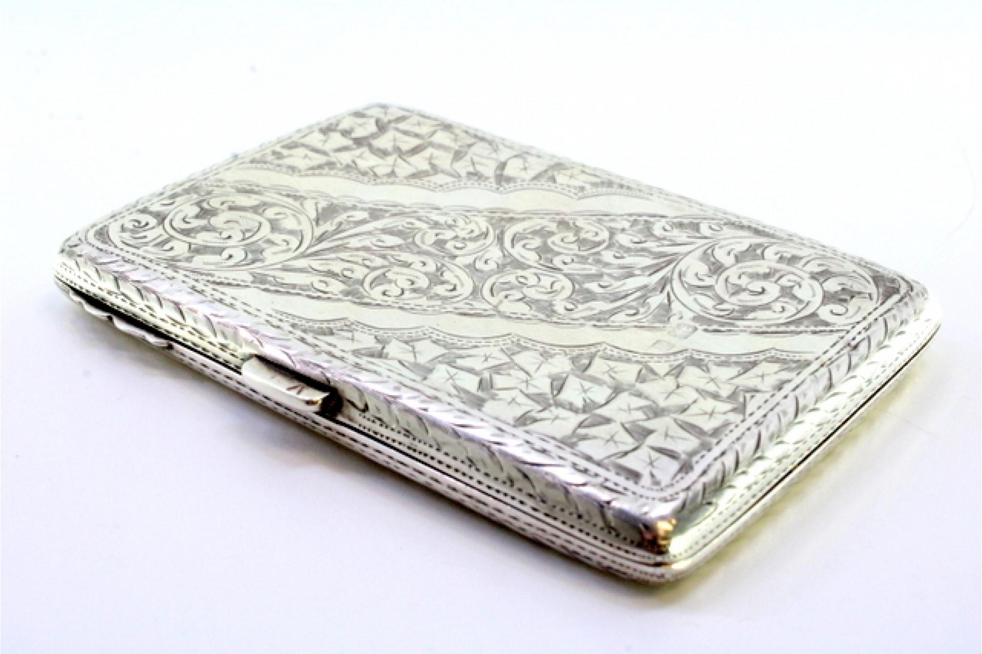 19th Century Silver notepad with floral reliefs, pen and leaves For Sale