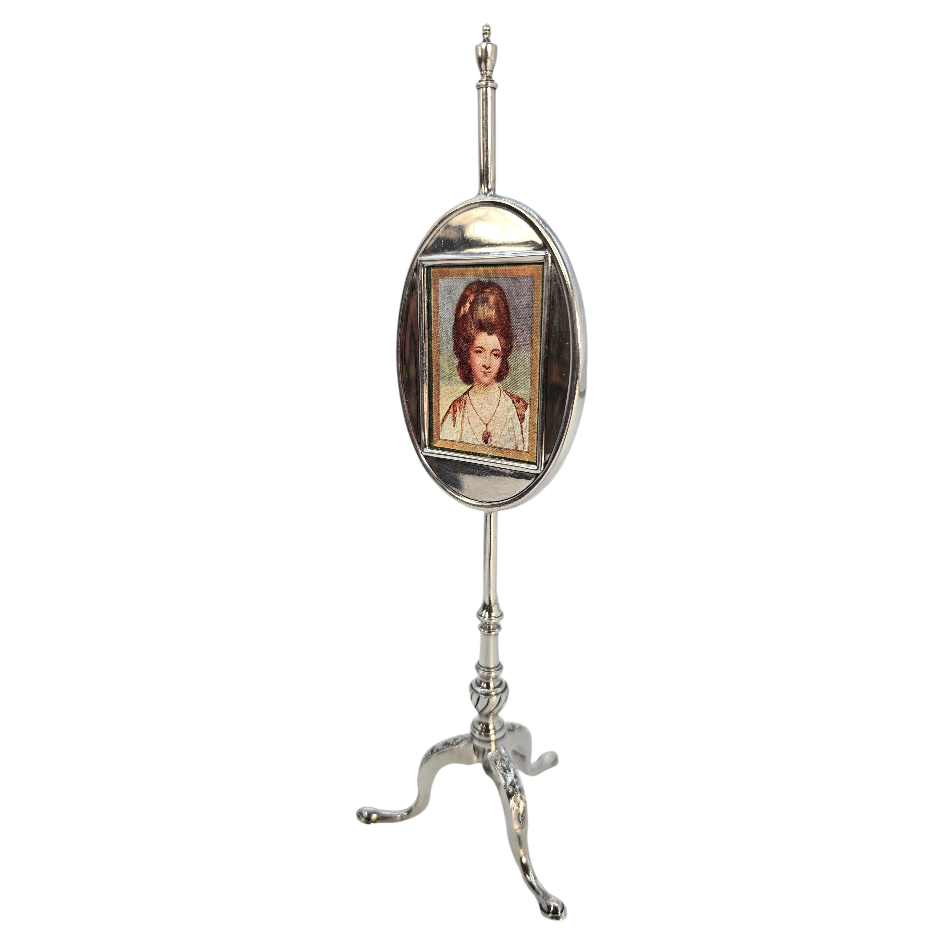 Silver novelty photo frame of a George III pole screen, English 1911 - 12 For Sale