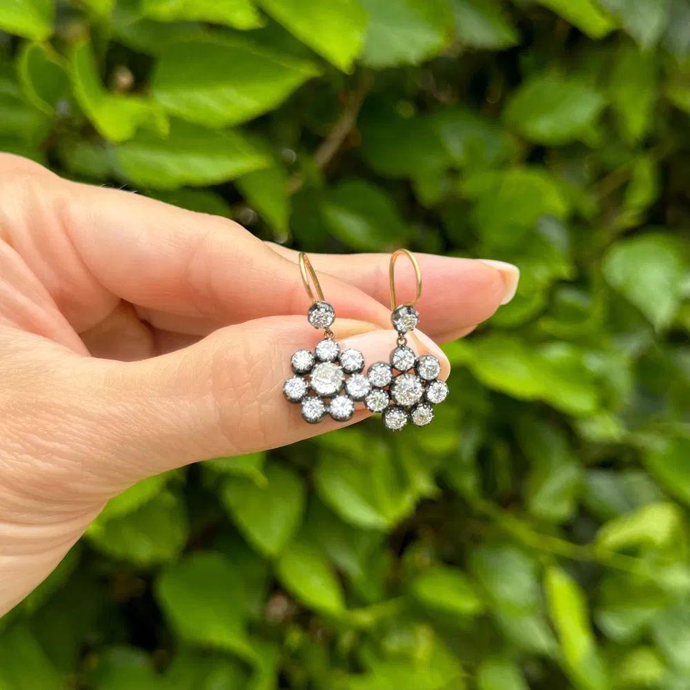 Silver on Gold Old European Cut Diamond Victorian Drop Statement Earrings In Excellent Condition For Sale In Montreal, QC