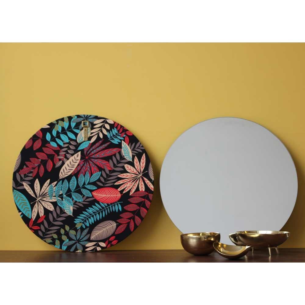 Moderne  Miroir rond Orbis avec charmant tissu floral imprimé à la main - Petit en vente