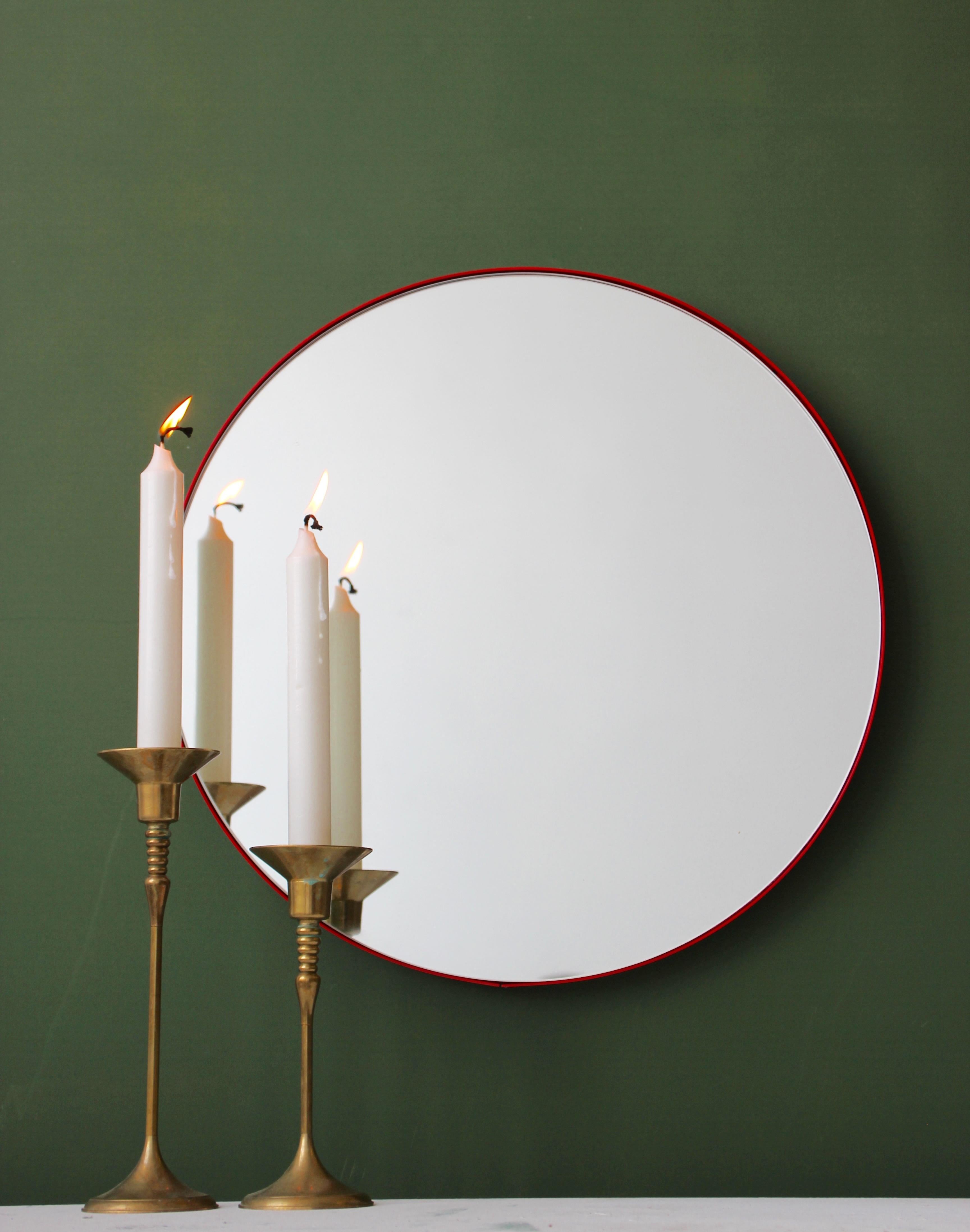 Miroir rond moderne Orbis avec cadre rouge fabriqué à la main, XL en vente 1