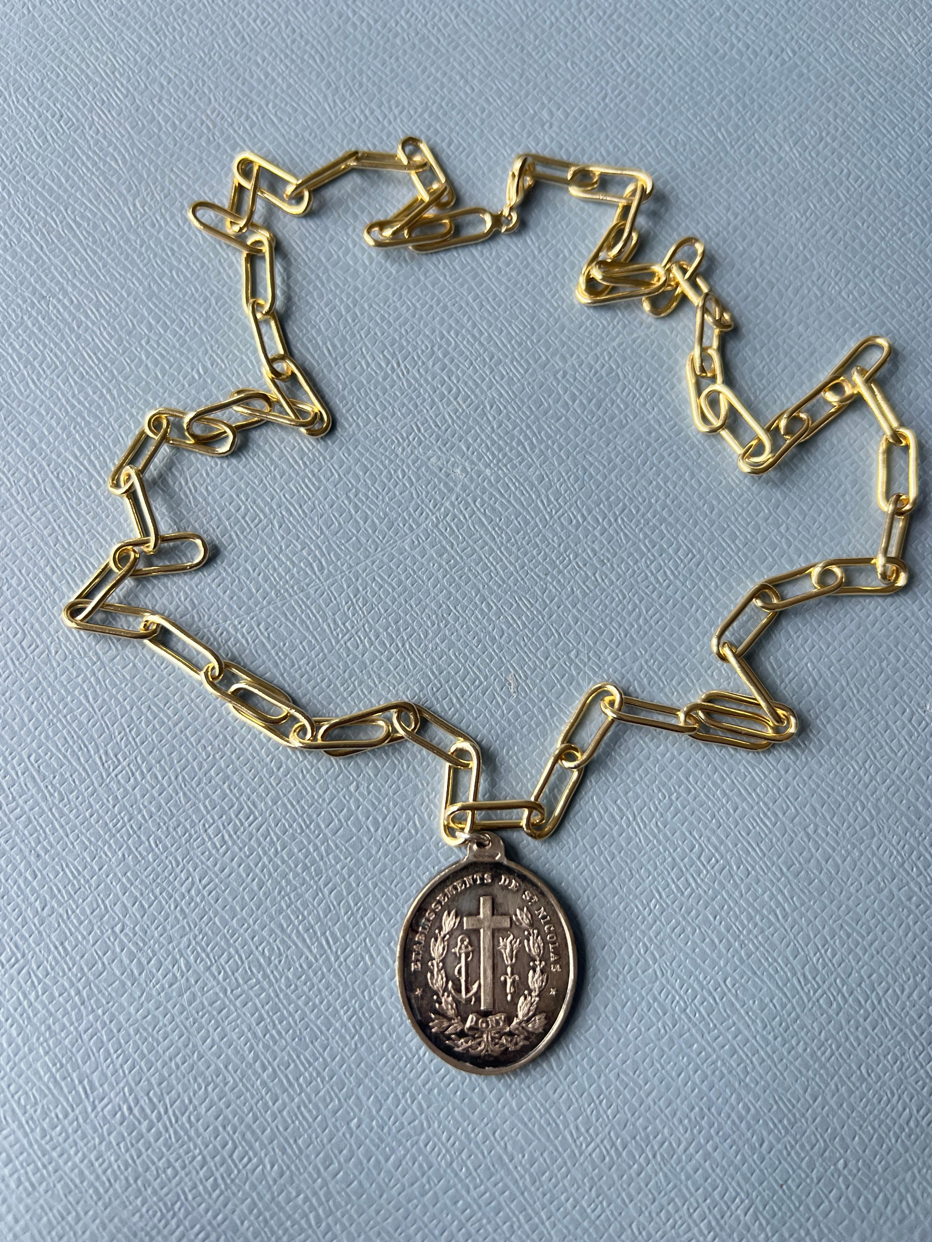 French Silver Oval Medal Gold-Plated Paper Chain Necklace - Vintage Cross Image 9
