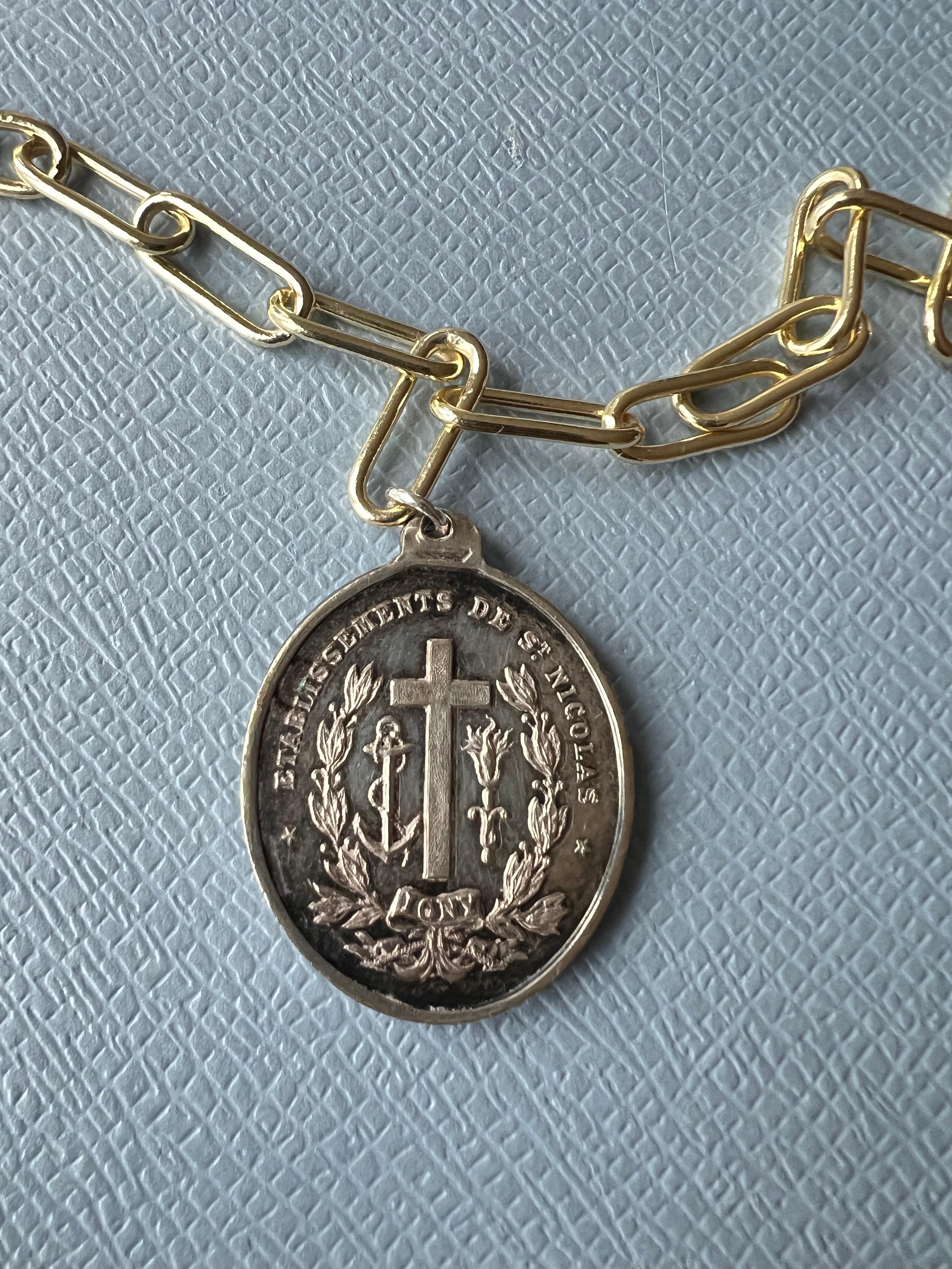 French Silver Oval Medal Gold-Plated Paper Chain Necklace - Vintage Cross Image 4