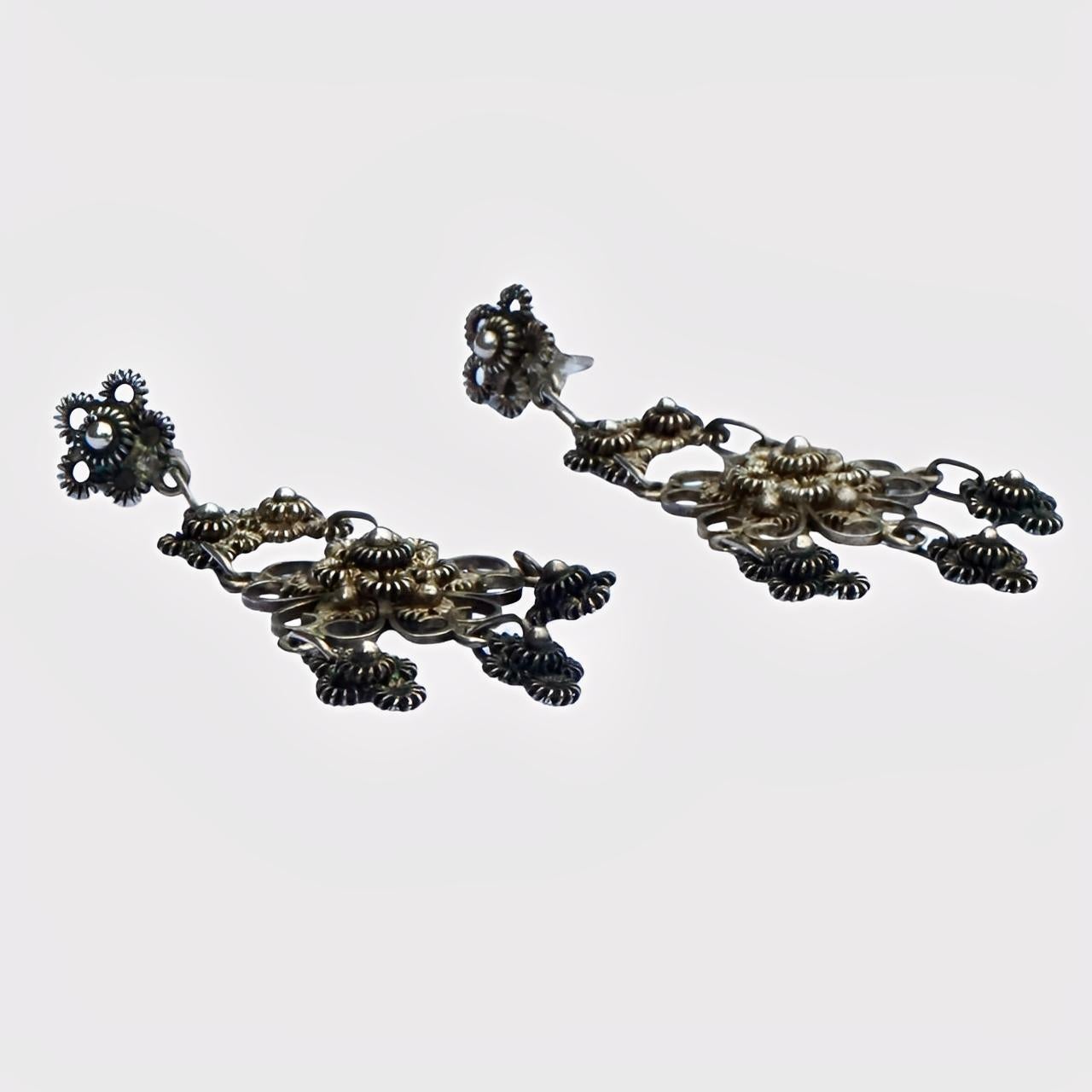 Women's or Men's Silver Ornate Filigree Drop Earrings For Sale