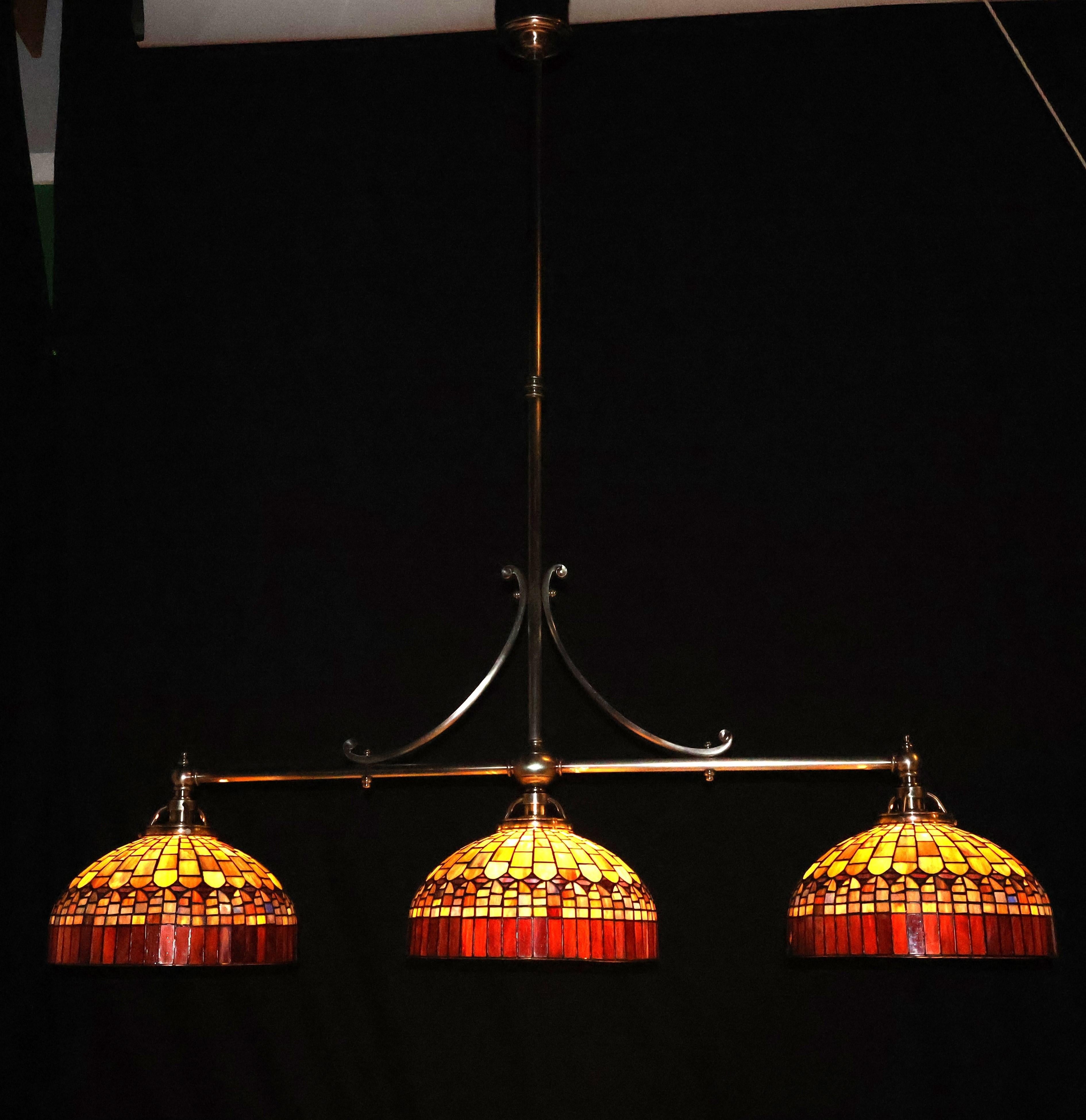 Francese Lampada da biliardo a 3 luci in argento e bronzo in vendita