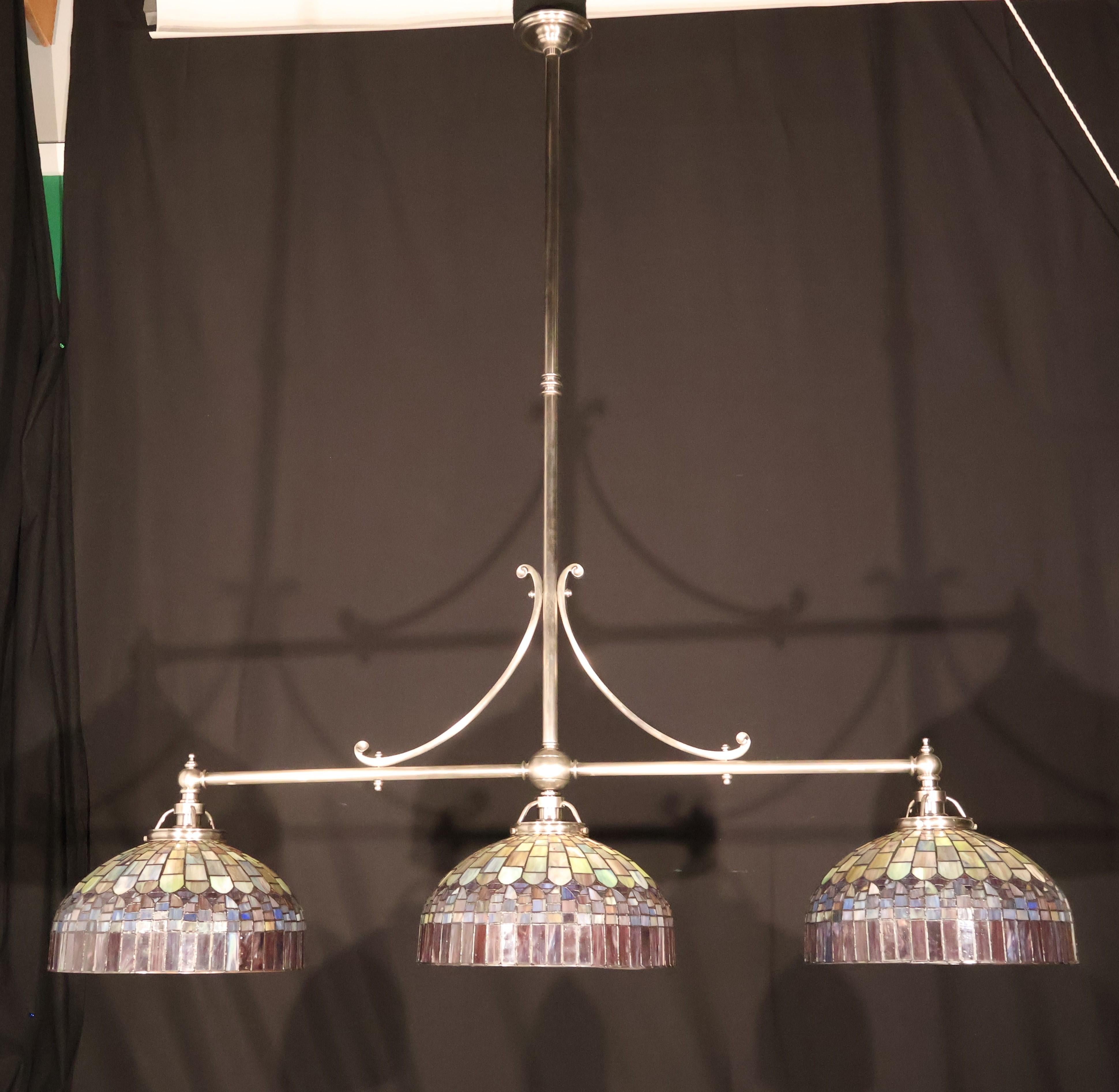 Argentato Lampada da biliardo a 3 luci in argento e bronzo in vendita