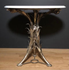 Gueridon in argento e bronzo con piano in marmo a forma di foglie di palma