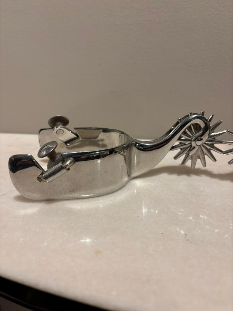 Espuelas de Vaquero de Acero Pulido con Recubrimiento de Plata de Eduardo Garcia  circa 1980's en venta 6