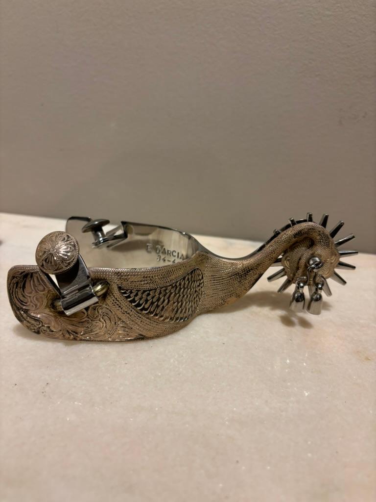Espuelas de Vaquero de Acero Pulido con Recubrimiento de Plata de Eduardo Garcia  circa 1980's en venta 10