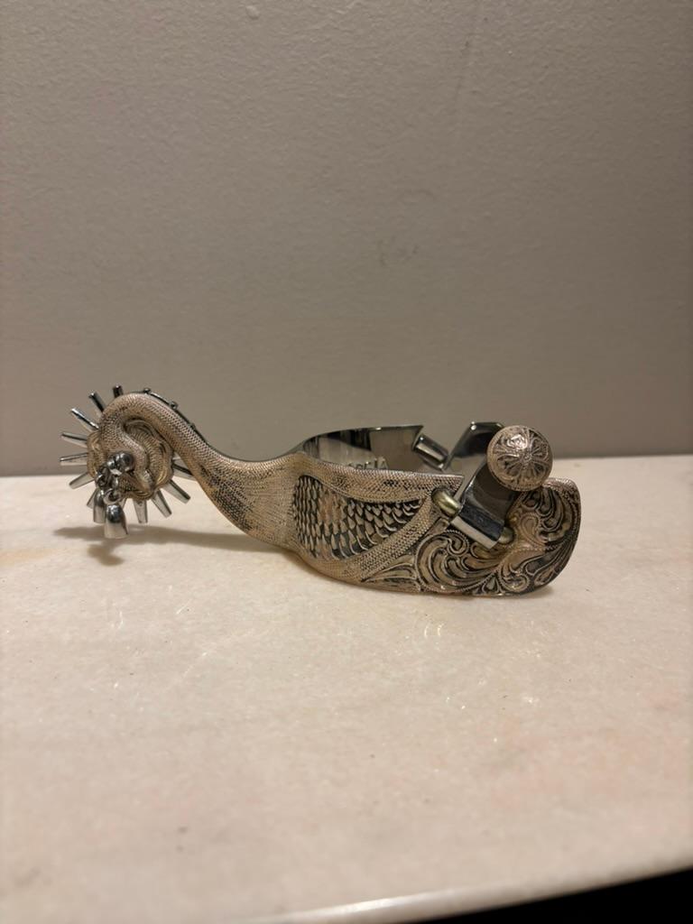 Espuelas de Vaquero de Acero Pulido con Recubrimiento de Plata de Eduardo Garcia  circa 1980's Arte popular en venta