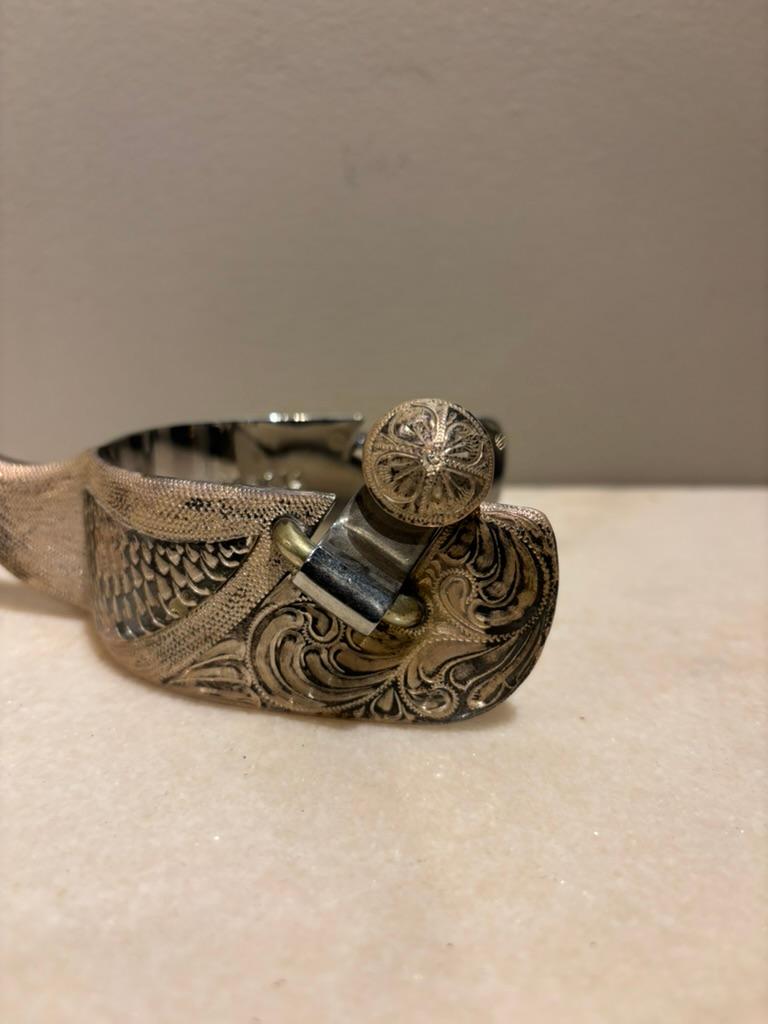 Espuelas de Vaquero de Acero Pulido con Recubrimiento de Plata de Eduardo Garcia  circa 1980's Estadounidense en venta