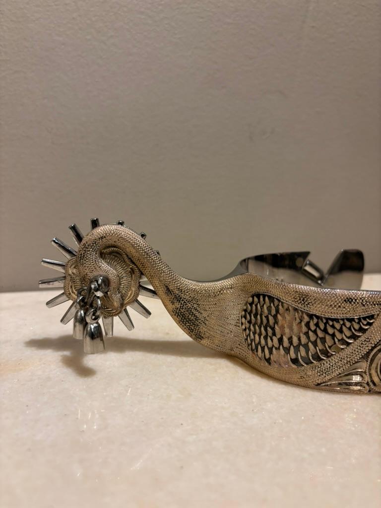 Espuelas de Vaquero de Acero Pulido con Recubrimiento de Plata de Eduardo Garcia  circa 1980's en Bueno estado para la venta en Stamford, CT