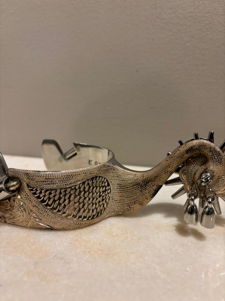Espuelas de Vaquero de Acero Pulido con Recubrimiento de Plata de Eduardo Garcia  circa 1980's Silver en venta