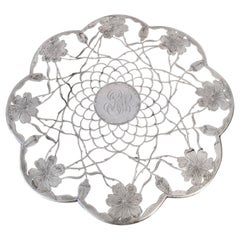 Salvamanteles Art Nouveau de plata sobrepuesta