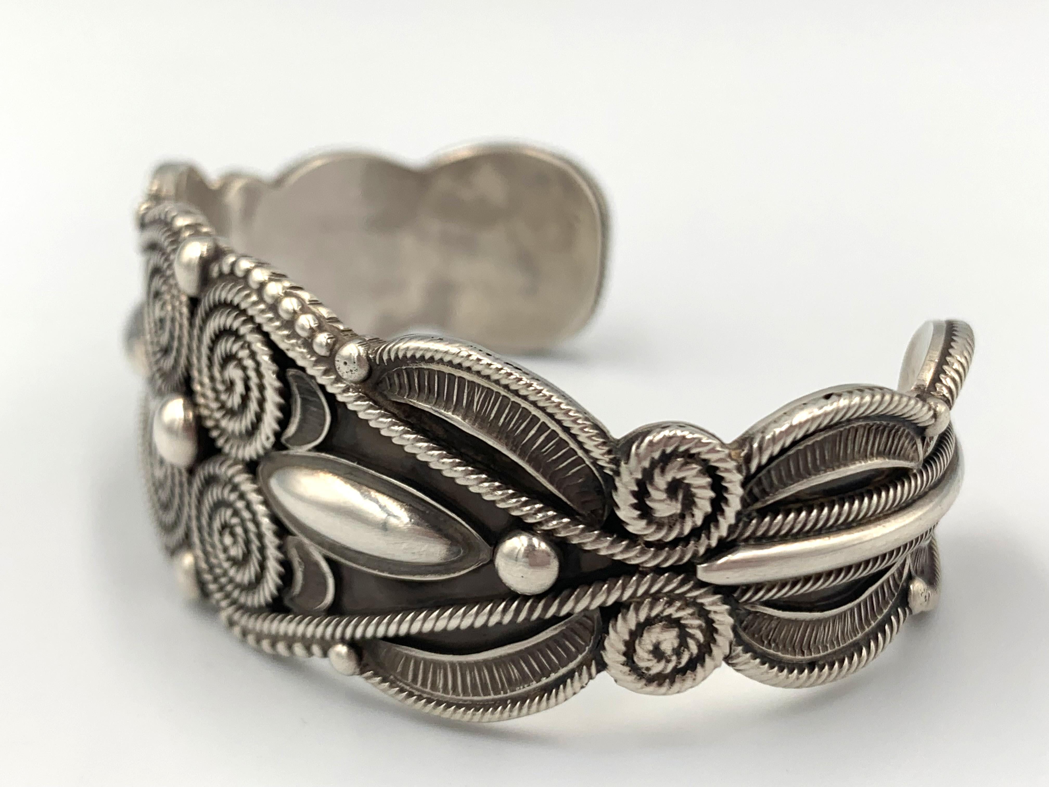 Pulsera superpuesta de plata de Rick Martinez J3059 en Nuevo estado para la venta en Scottsdale, AZ