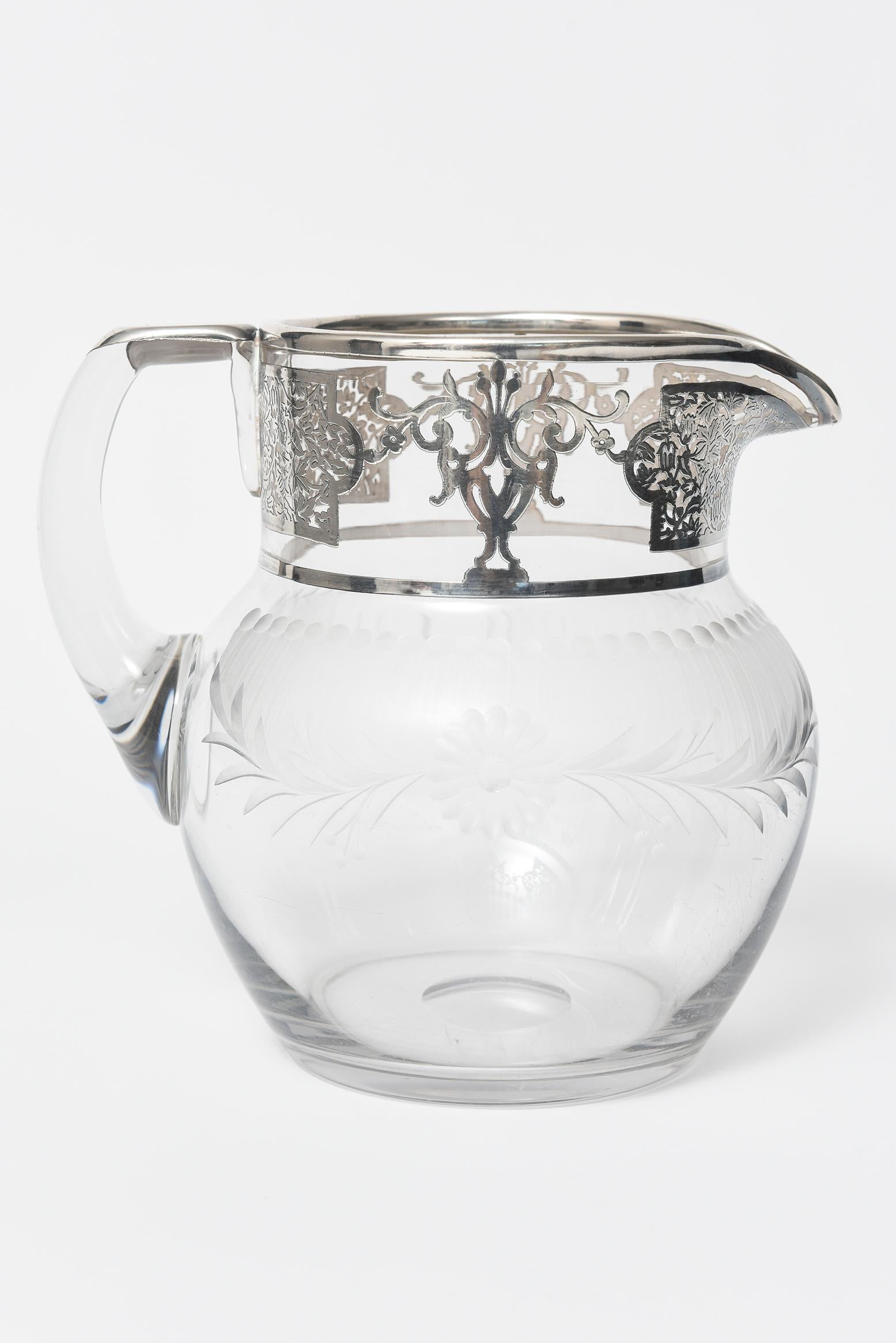 Silver Overlay Floral Etched Clear Glass Water Pitcher Jug Decanter In Fair Condition For Sale In Miami Beach, FL