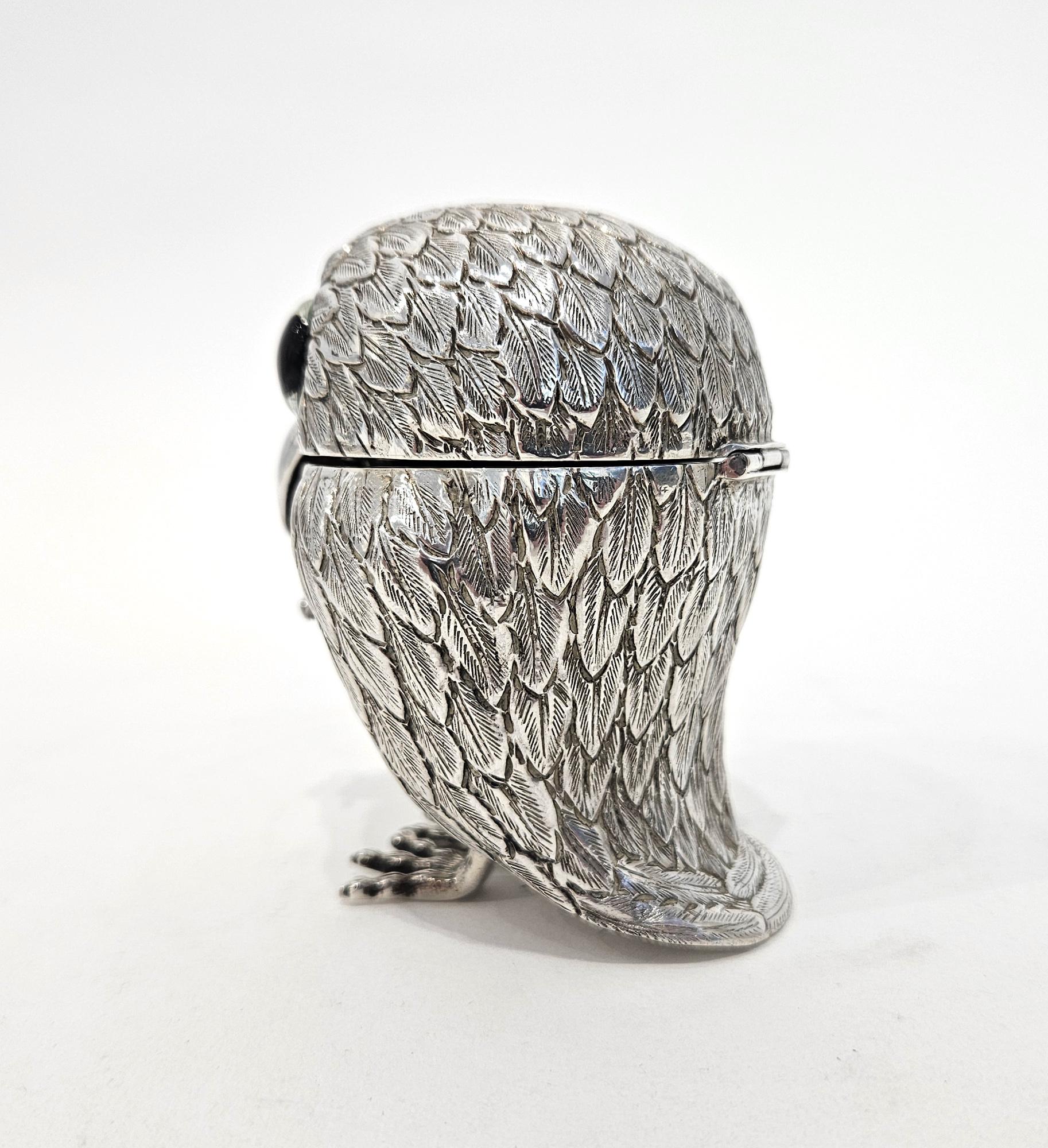 Pot à moutarde en argent avec inhabituelle cuillère de service à œils verts et escargots, vers 1930 en vente 3
