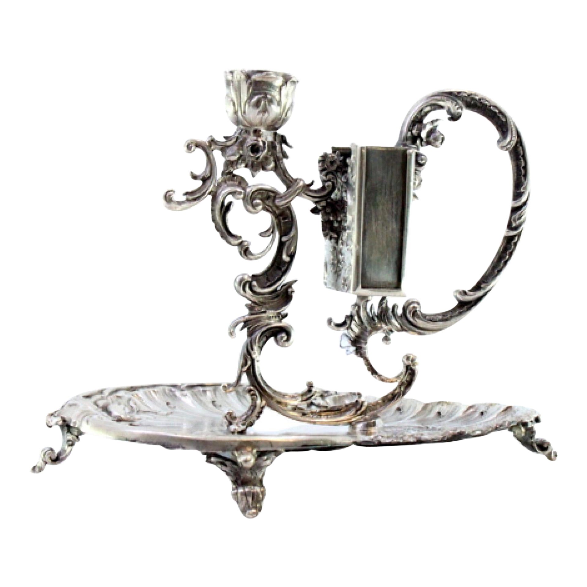 Silver paddle w/ cut-out reliefs, floral motifs, garlands 
matchbox appliqué en vente