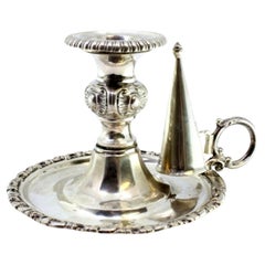 Silver paddle with reliefs on the edge and shaft, with flame arrestor