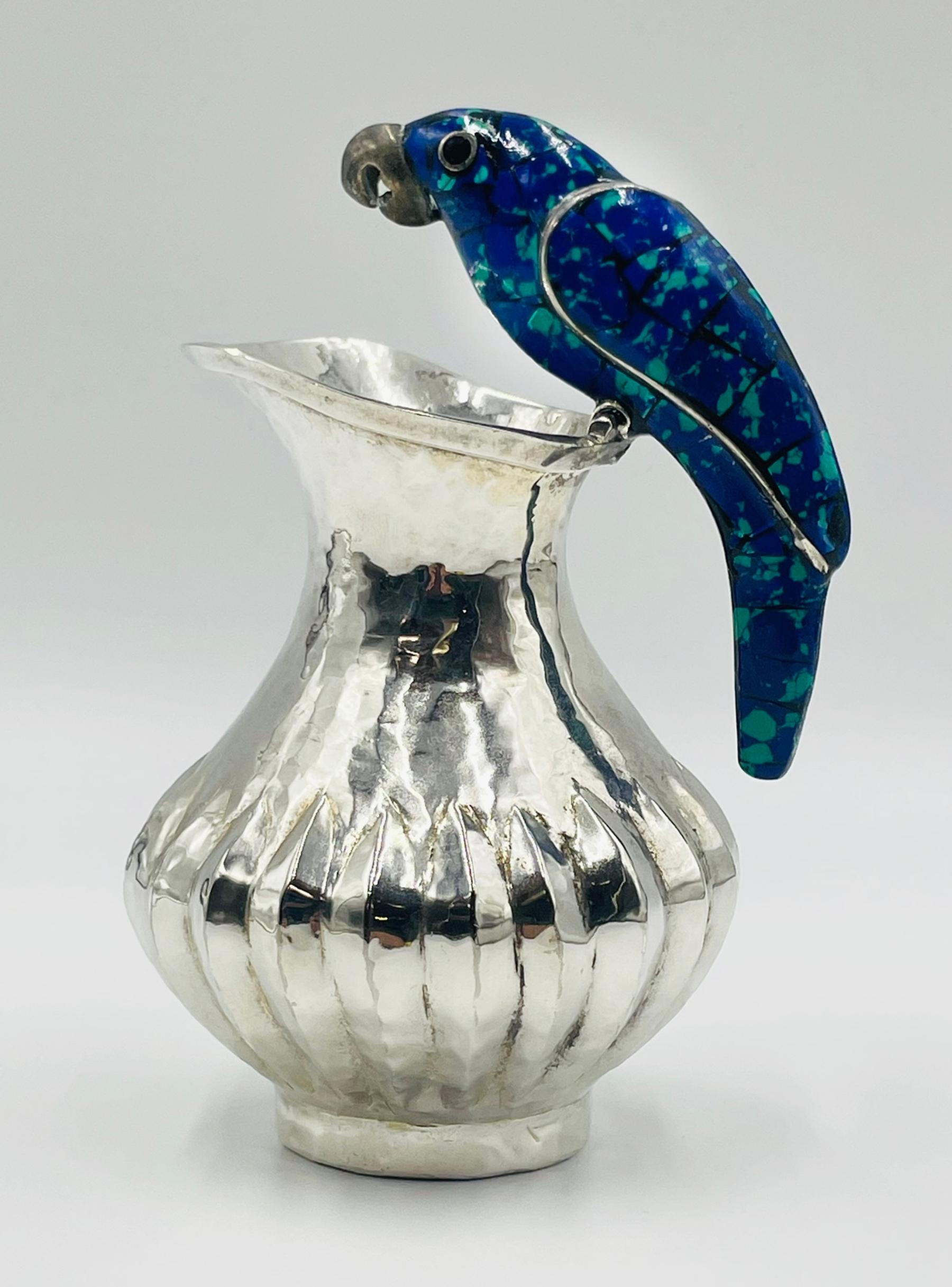Brocca a forma di pappagallo in argento con intarsio di lapis e turchese, Los Fajardo, anni '60 in vendita 3