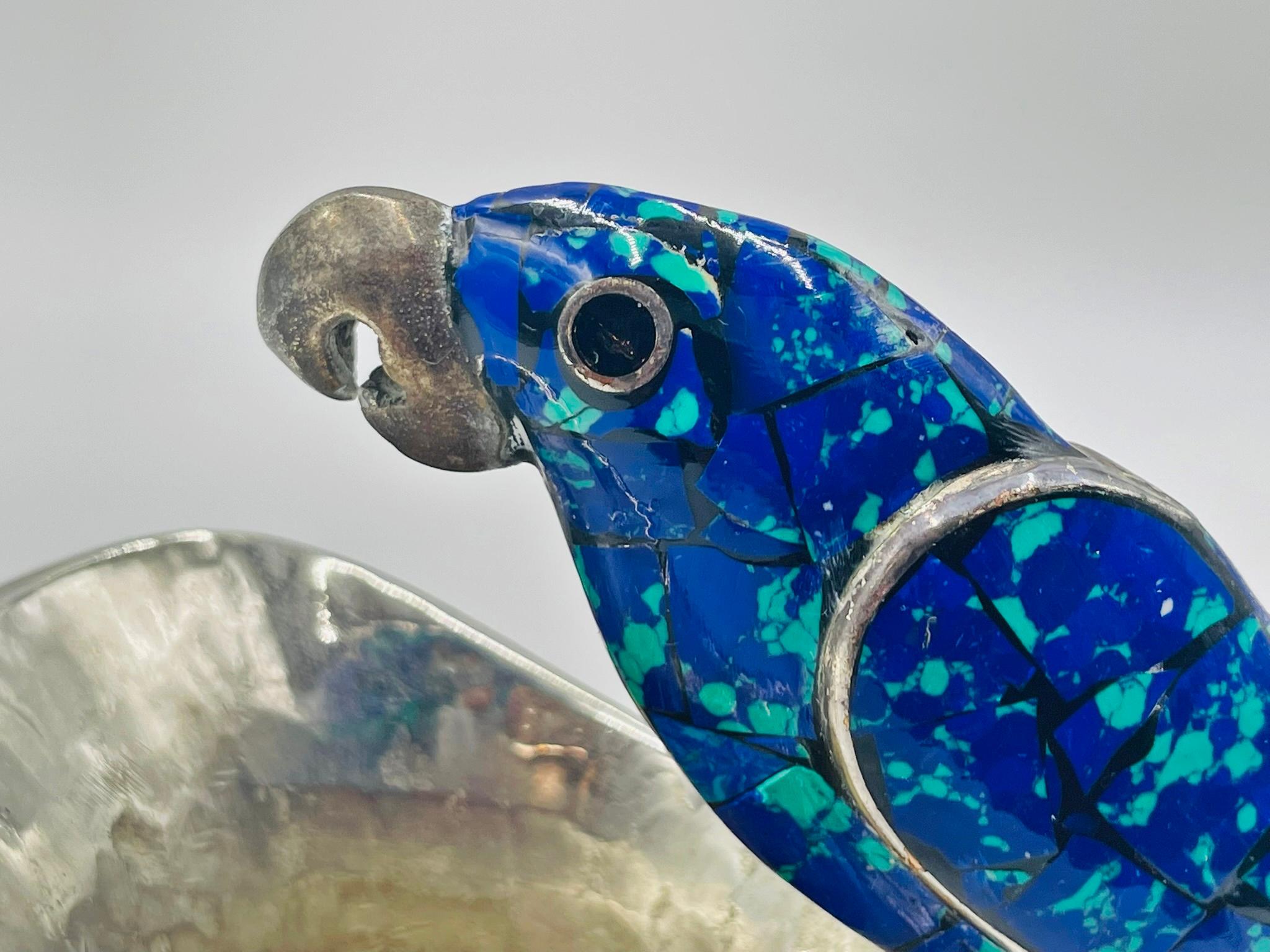 Brocca a forma di pappagallo in argento con intarsio di lapis e turchese, Los Fajardo, anni '60 in vendita 9