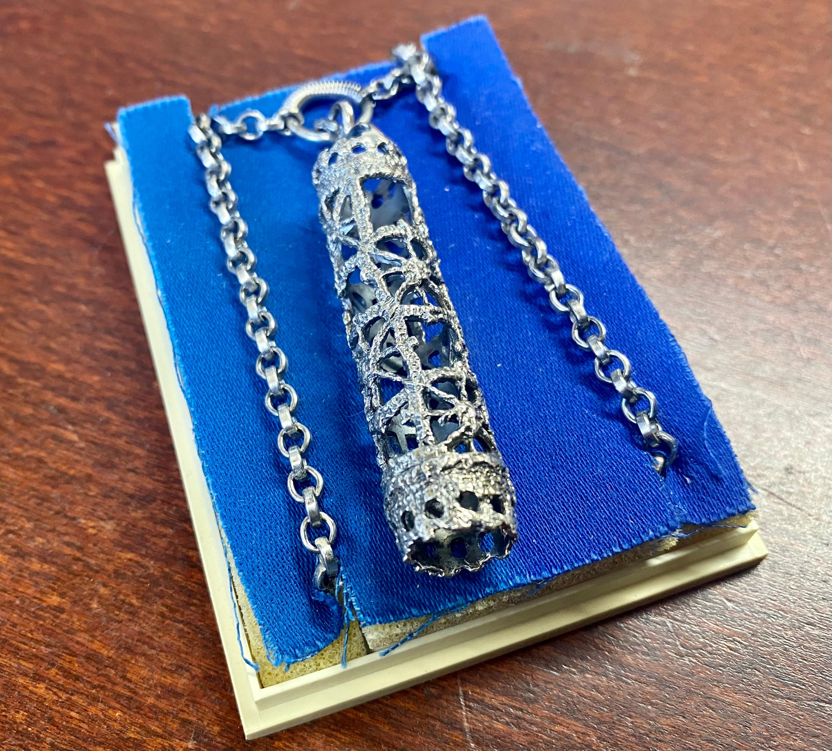 da uomo o donna Collana in argento Pentti Sarpaneva 1968 Vecchio magazzino di un orafo. Non utilizzato in vendita