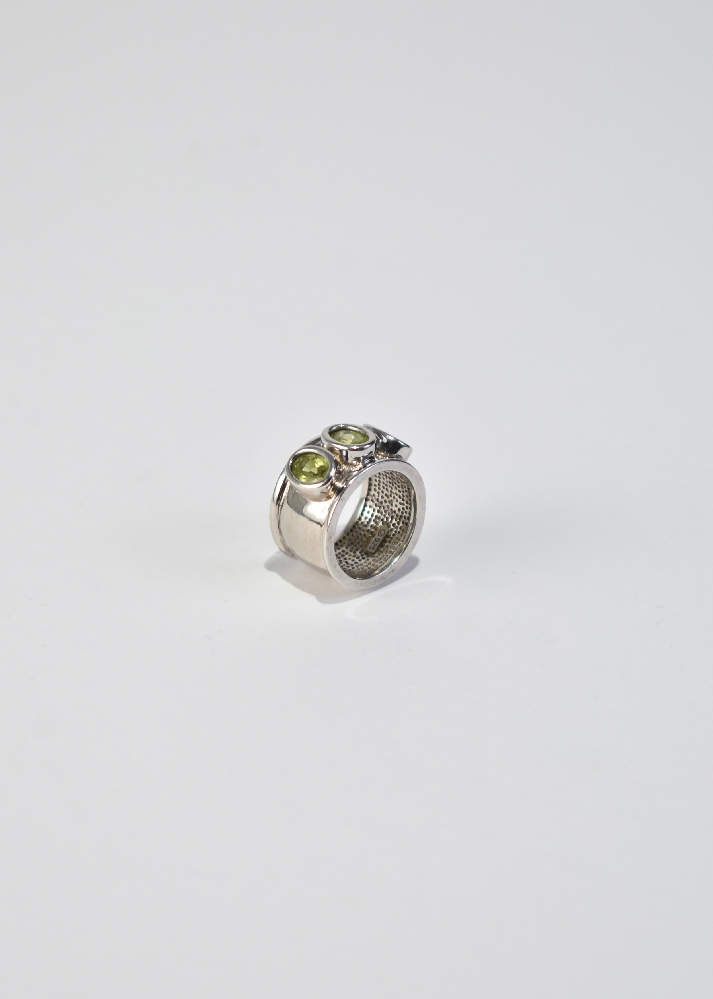 peridot ring silver