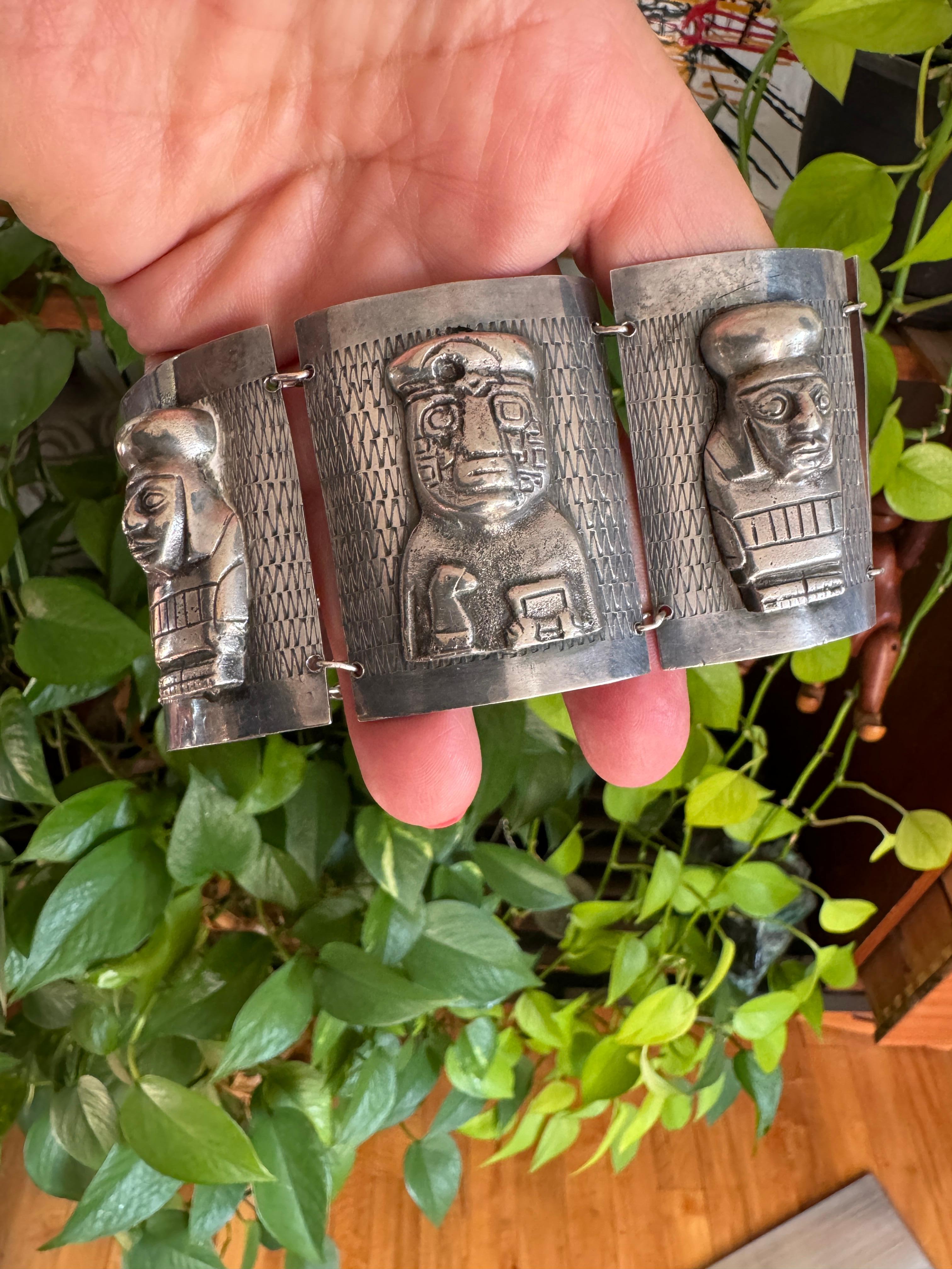 Bracciale d'argento con pannello peruviano 3-D Racconta storie 900 in vendita 1