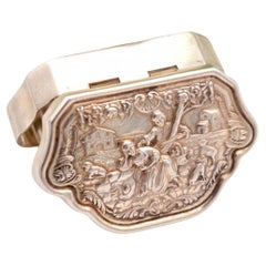 Silberne Pillendose mit idyllischer Szene