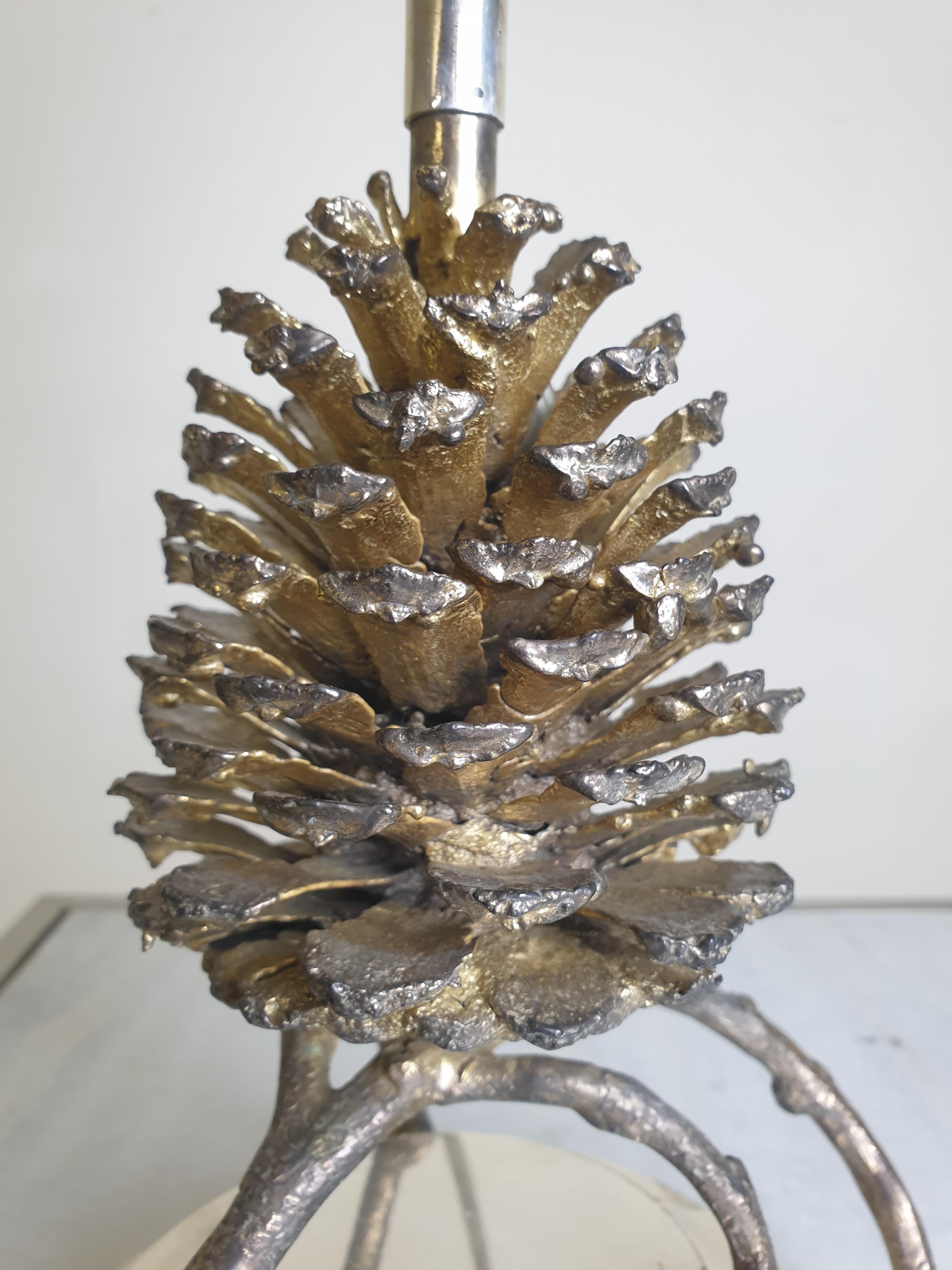 Silver Pine Cone Table Light by Franco Lapini, Hollywood Regency, Italy, 1970's In Good Condition For Sale In Amsterdam, NL
