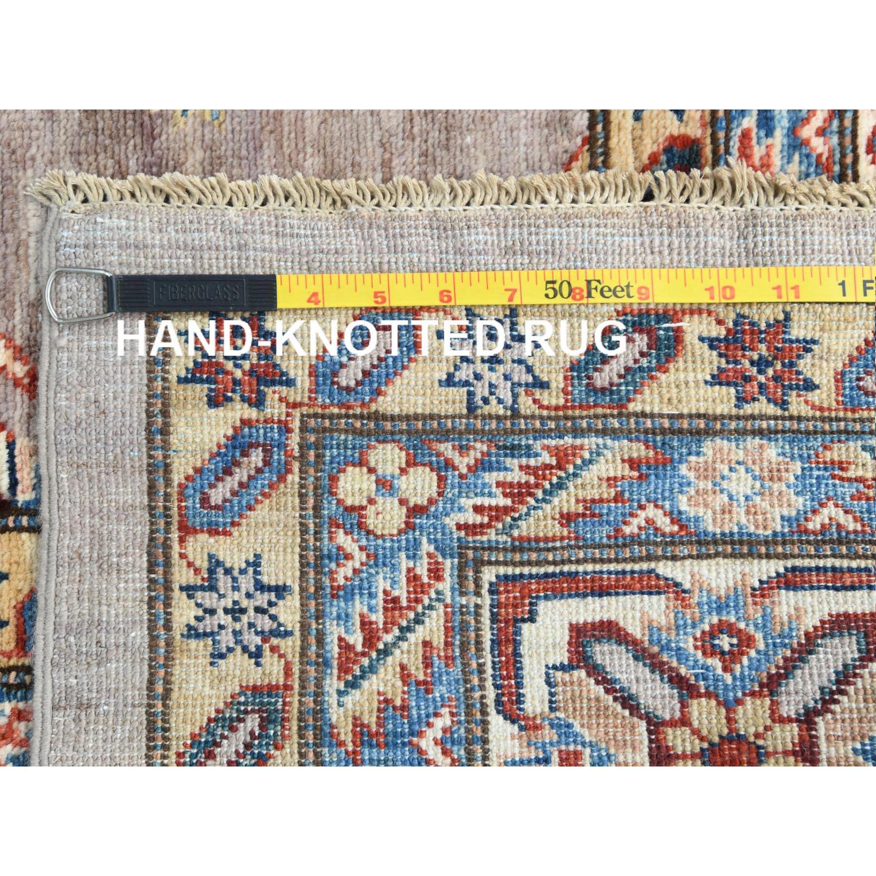 Handgeknüpfter quadratischer Teppich aus organischer Wolle in Silber, Rosa, Afghan Super Kazak, 9'5