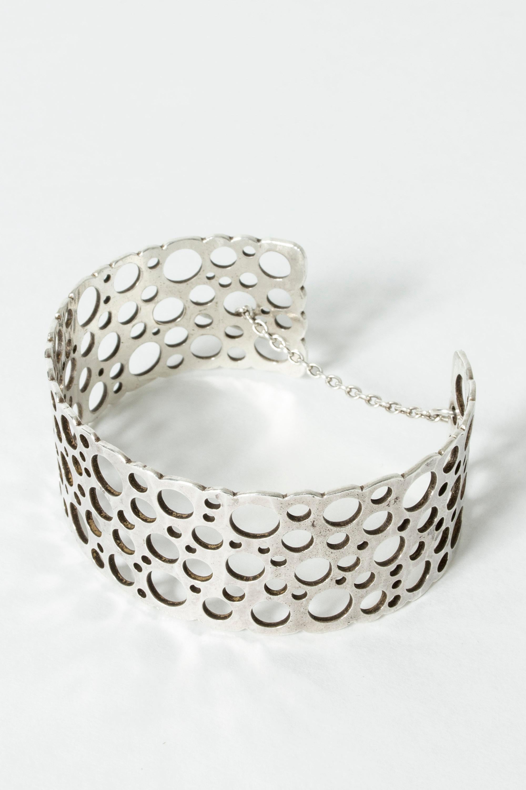 Silver “Pitsi” Cuff by Liisa Vitali for Nestor Westerback, Finland, 1971 In Good Condition In Stockholm, SE