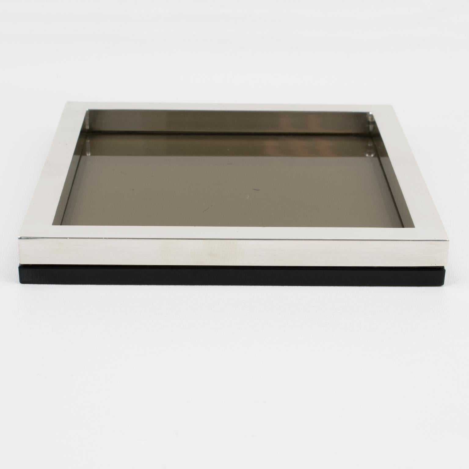 Mid-Century moderno Vassoio centrotavola in argento e vetro Catchall Vide Poche di Debladis, Parigi in vendita